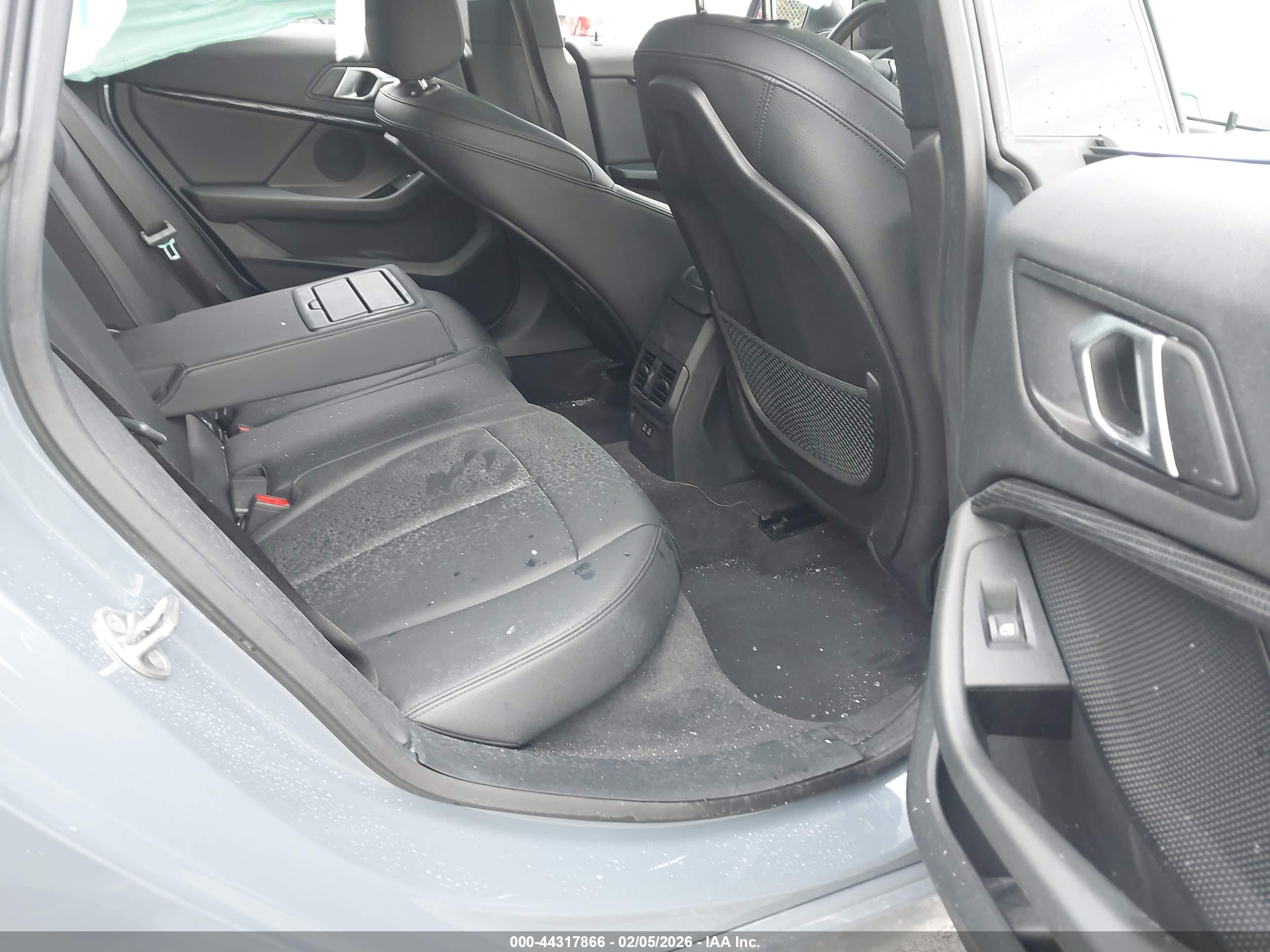 BMW 228 image 8