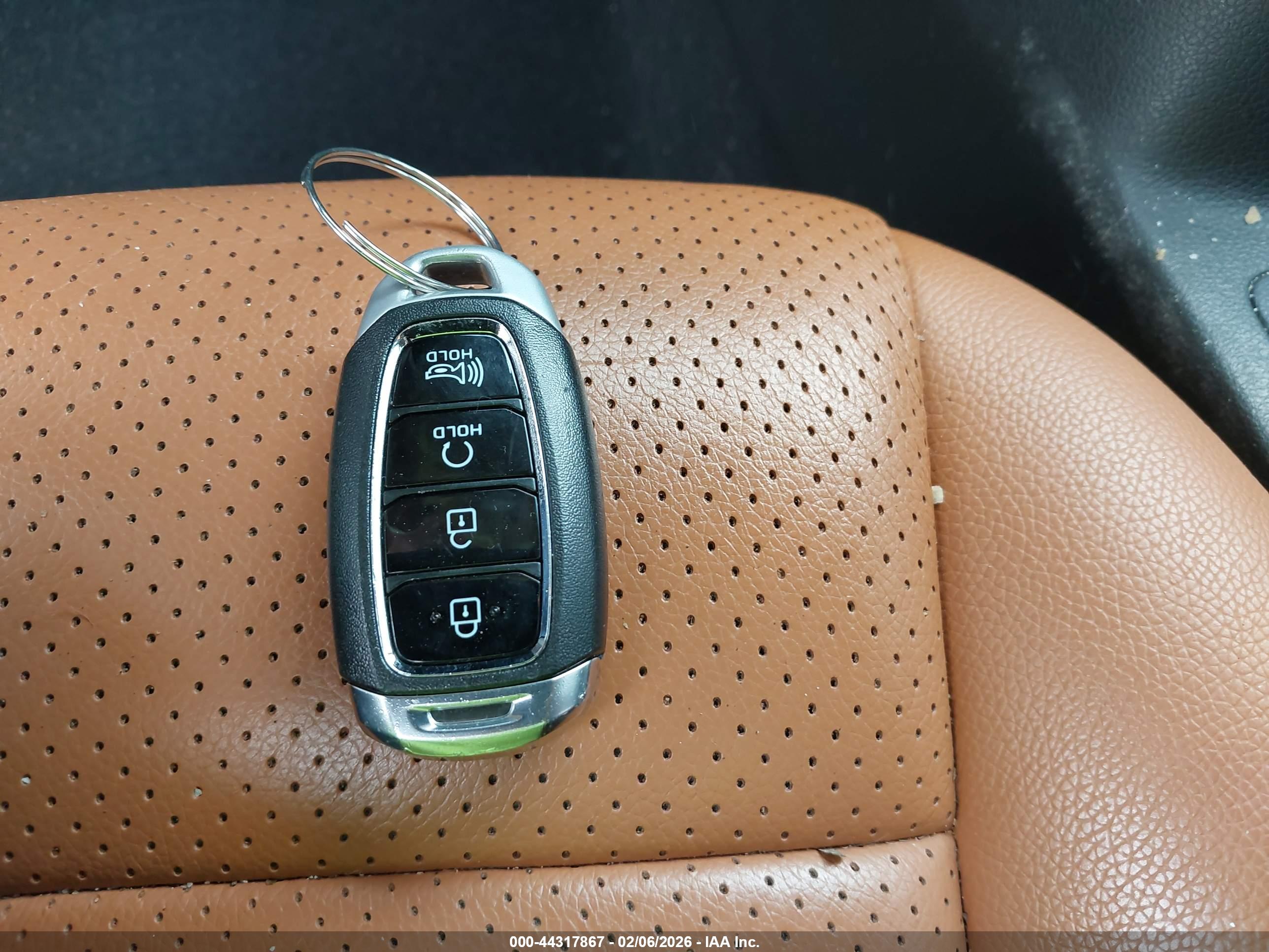 HYUNDAI KONA image 11