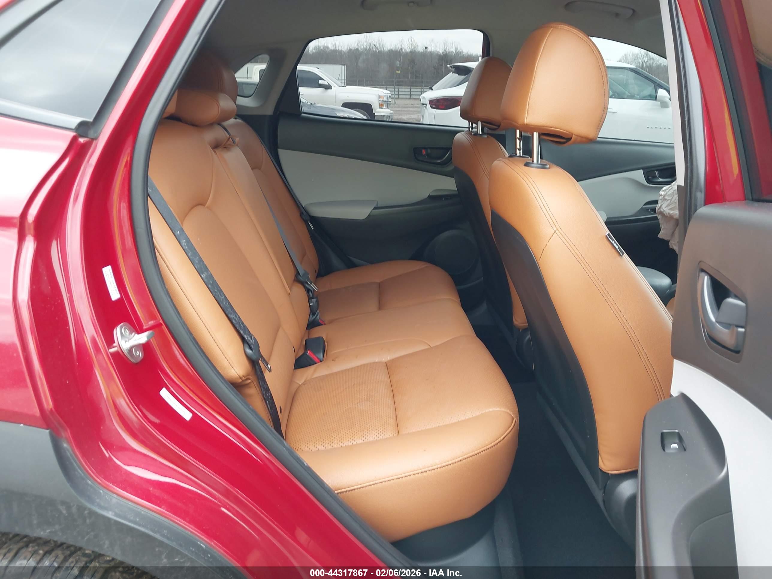 HYUNDAI KONA image 8