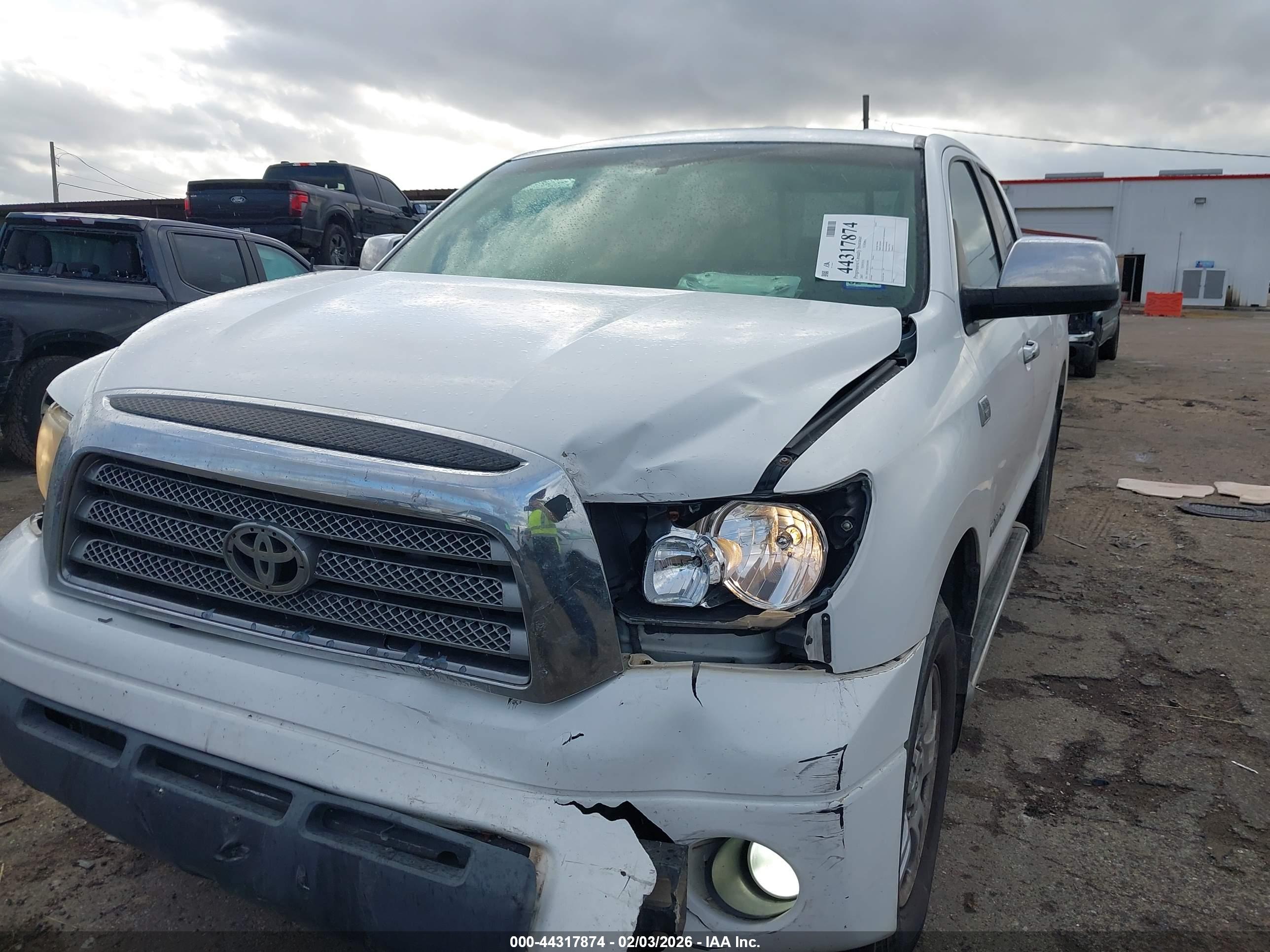 TOYOTA TUNDRA image 6