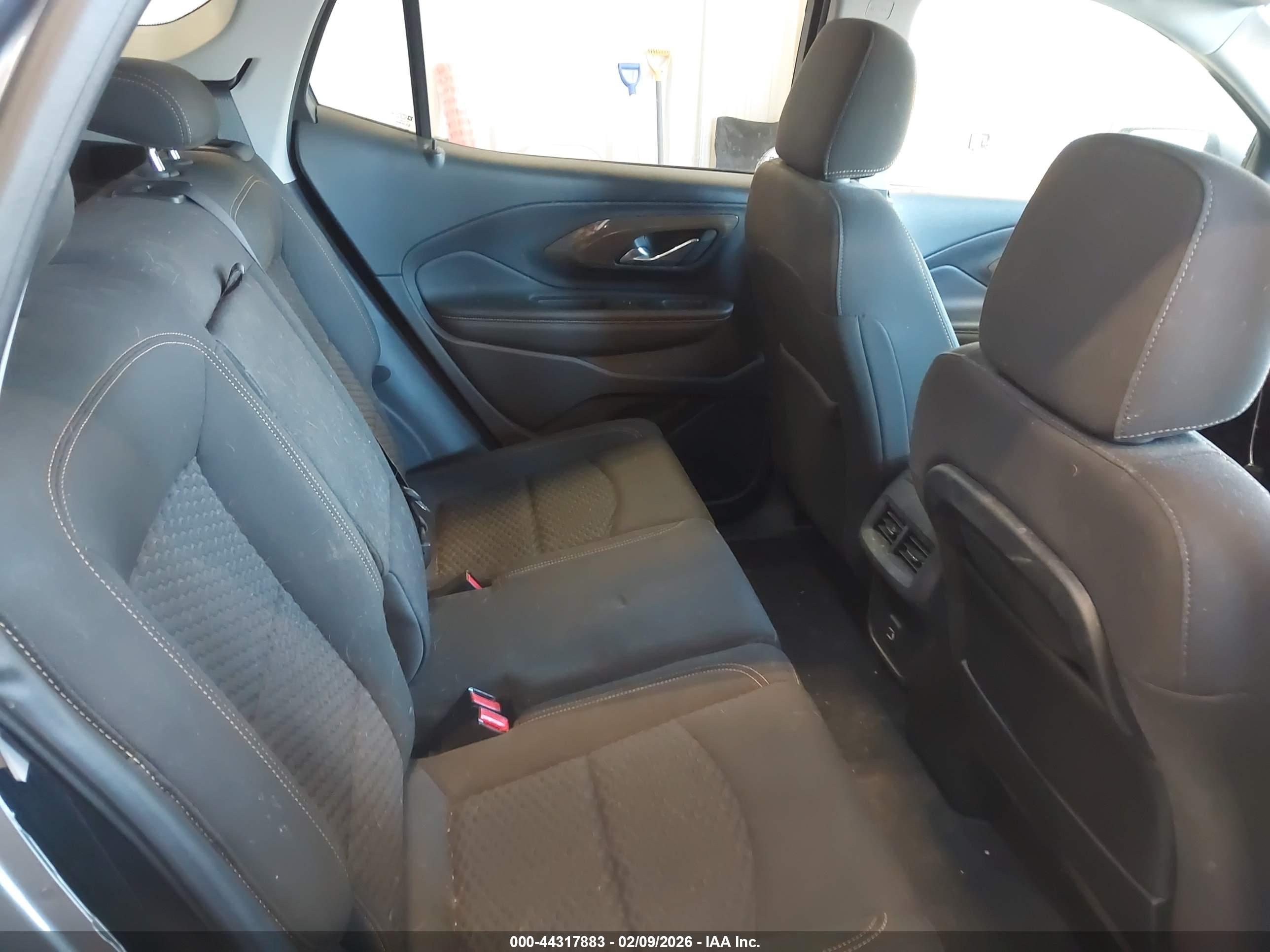 GMC TERRAIN image 8