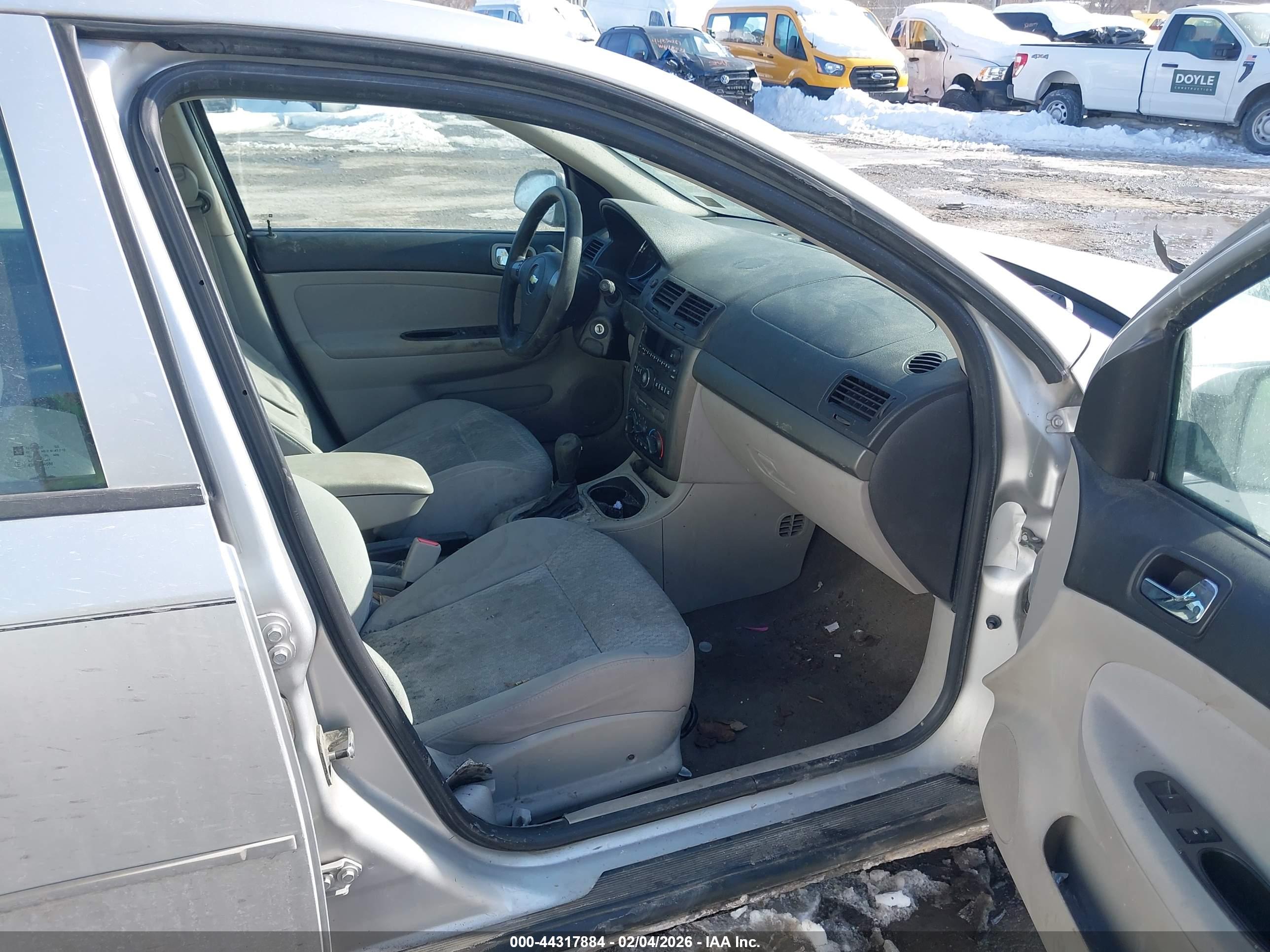 CHEVROLET COBALT image 5