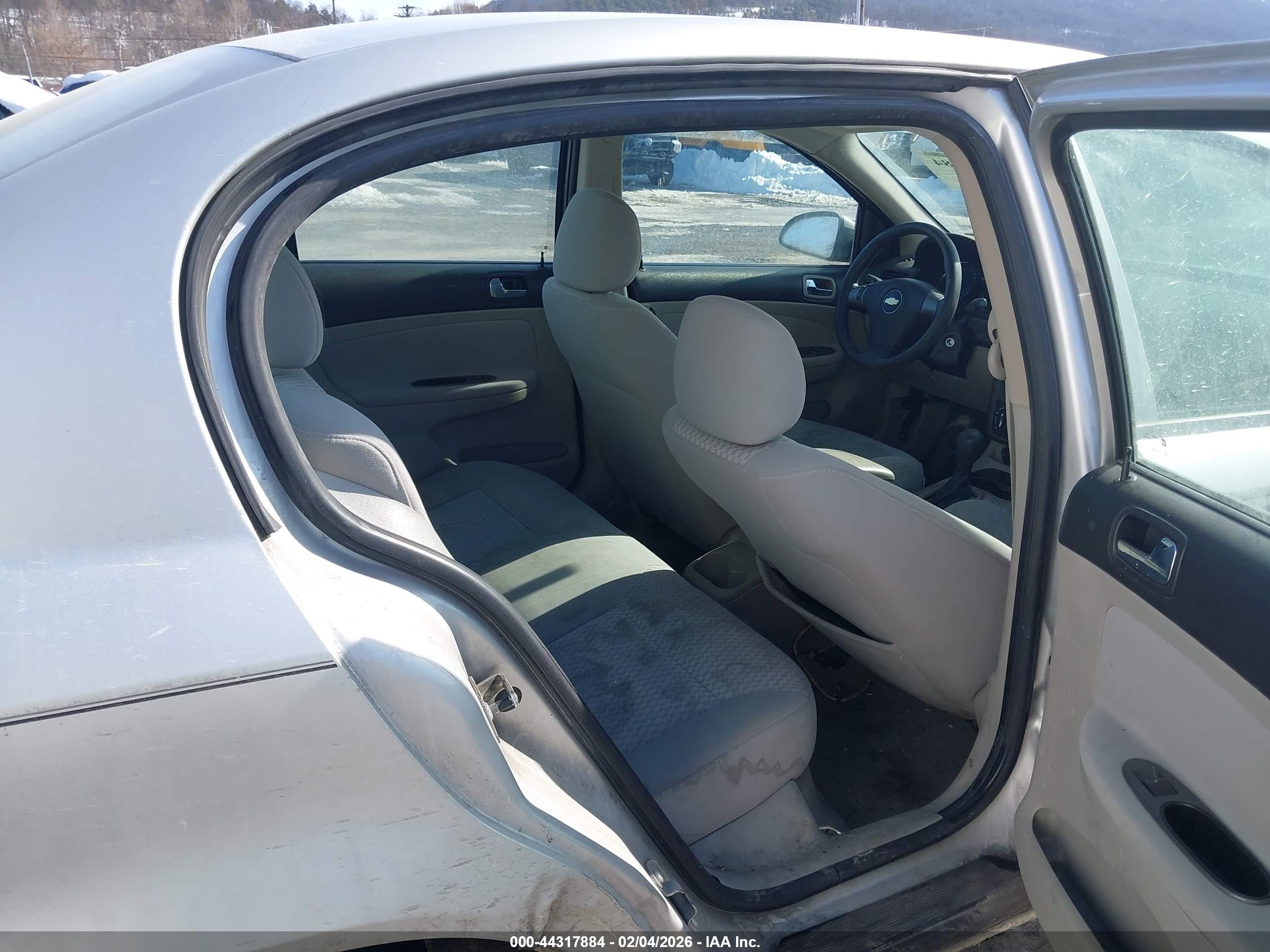 CHEVROLET COBALT image 8