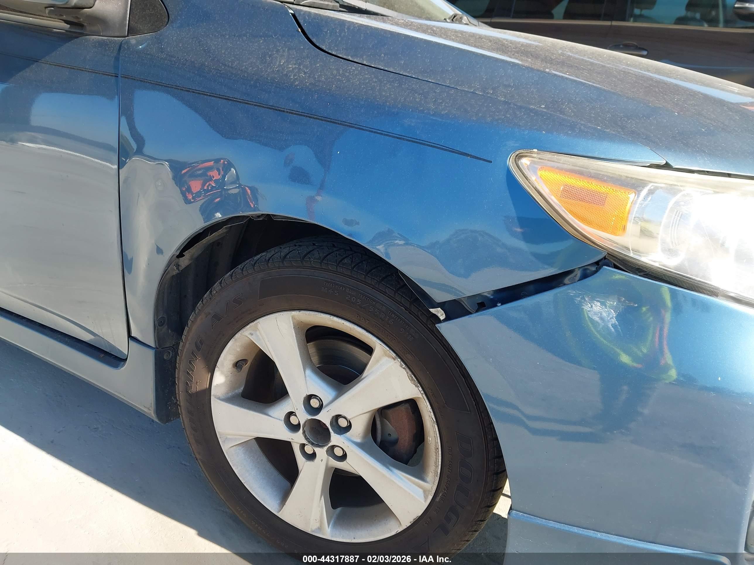 TOYOTA COROLLA image 6