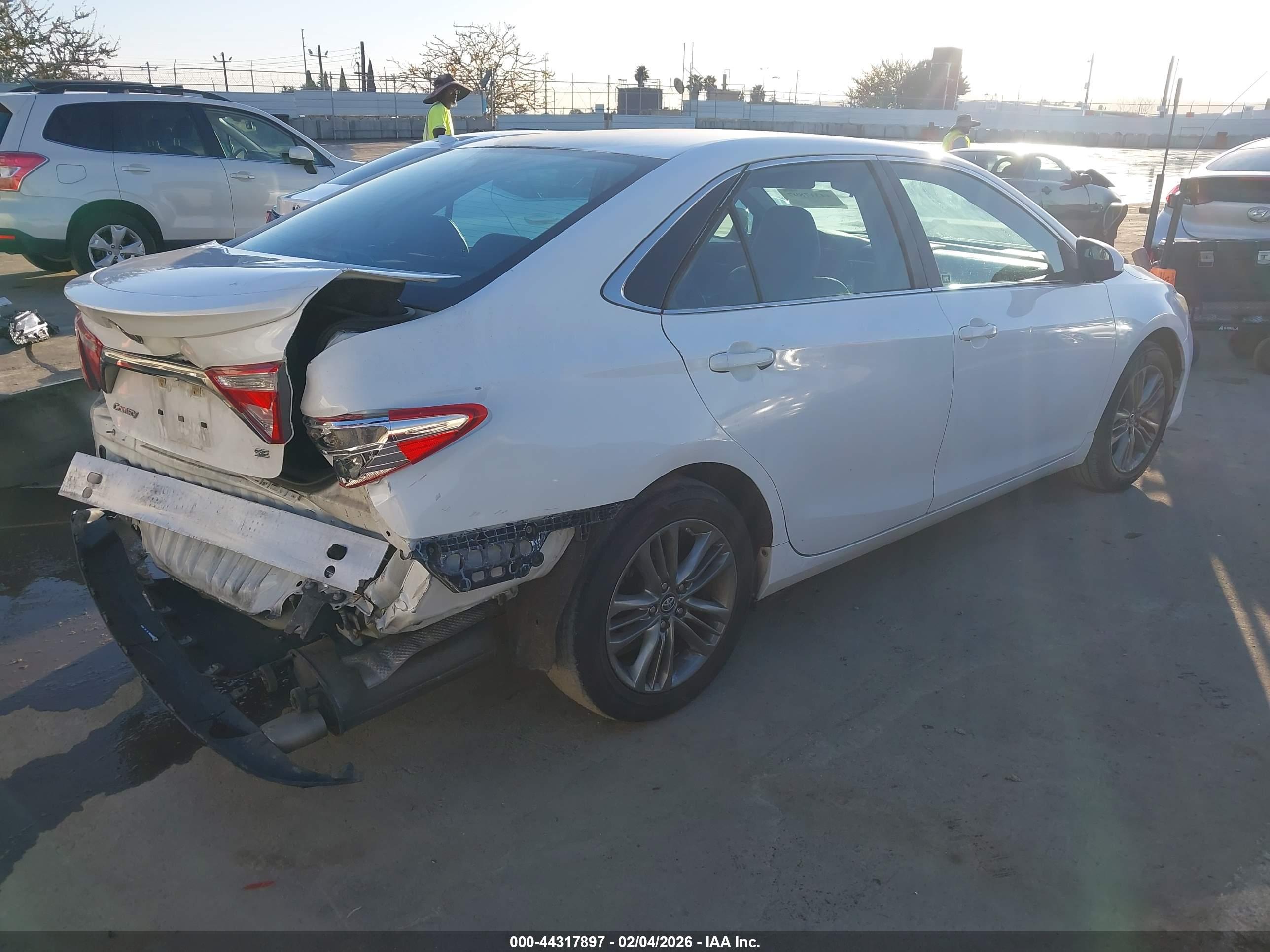 TOYOTA CAMRY image 4