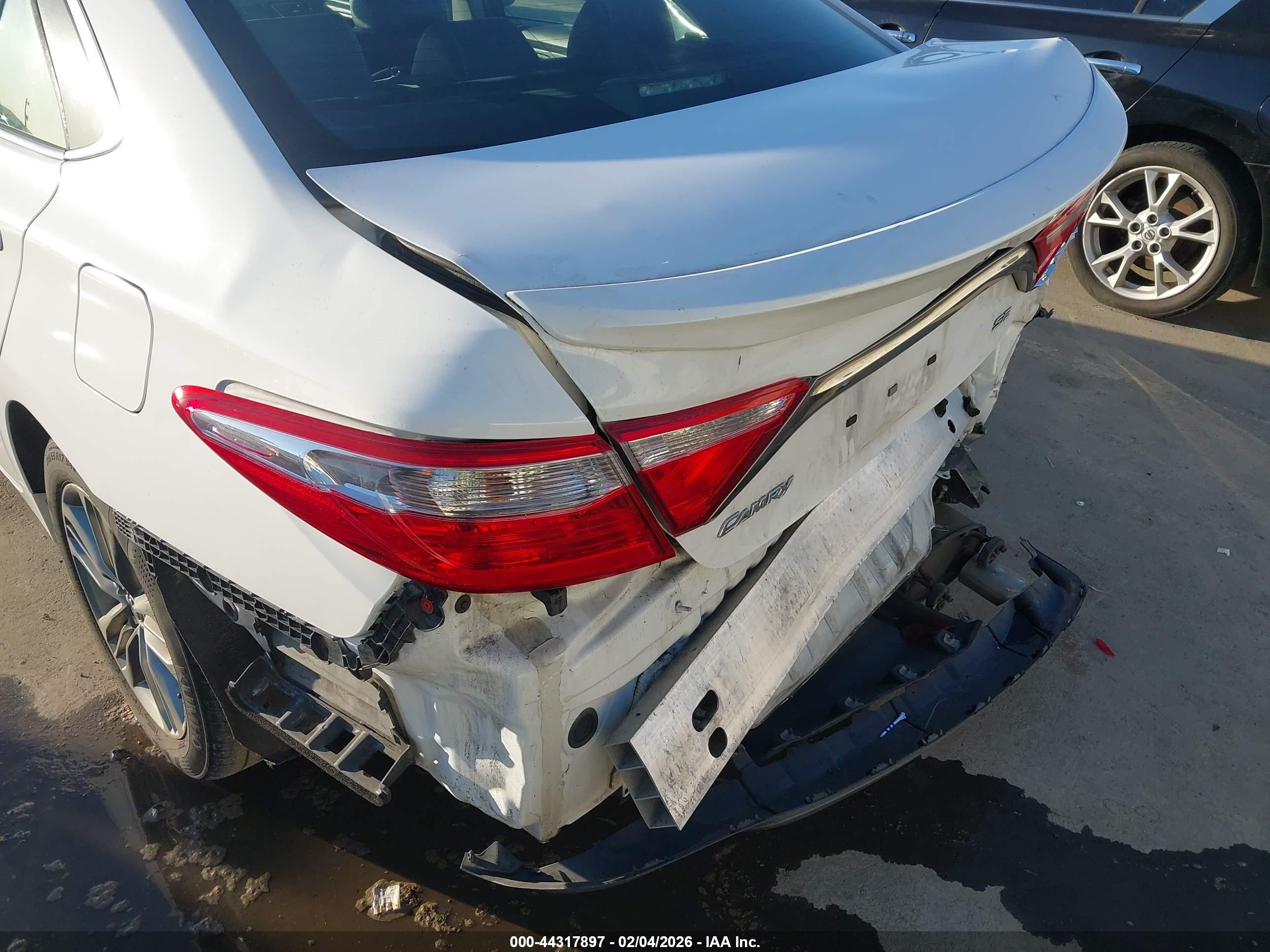 TOYOTA CAMRY image 6