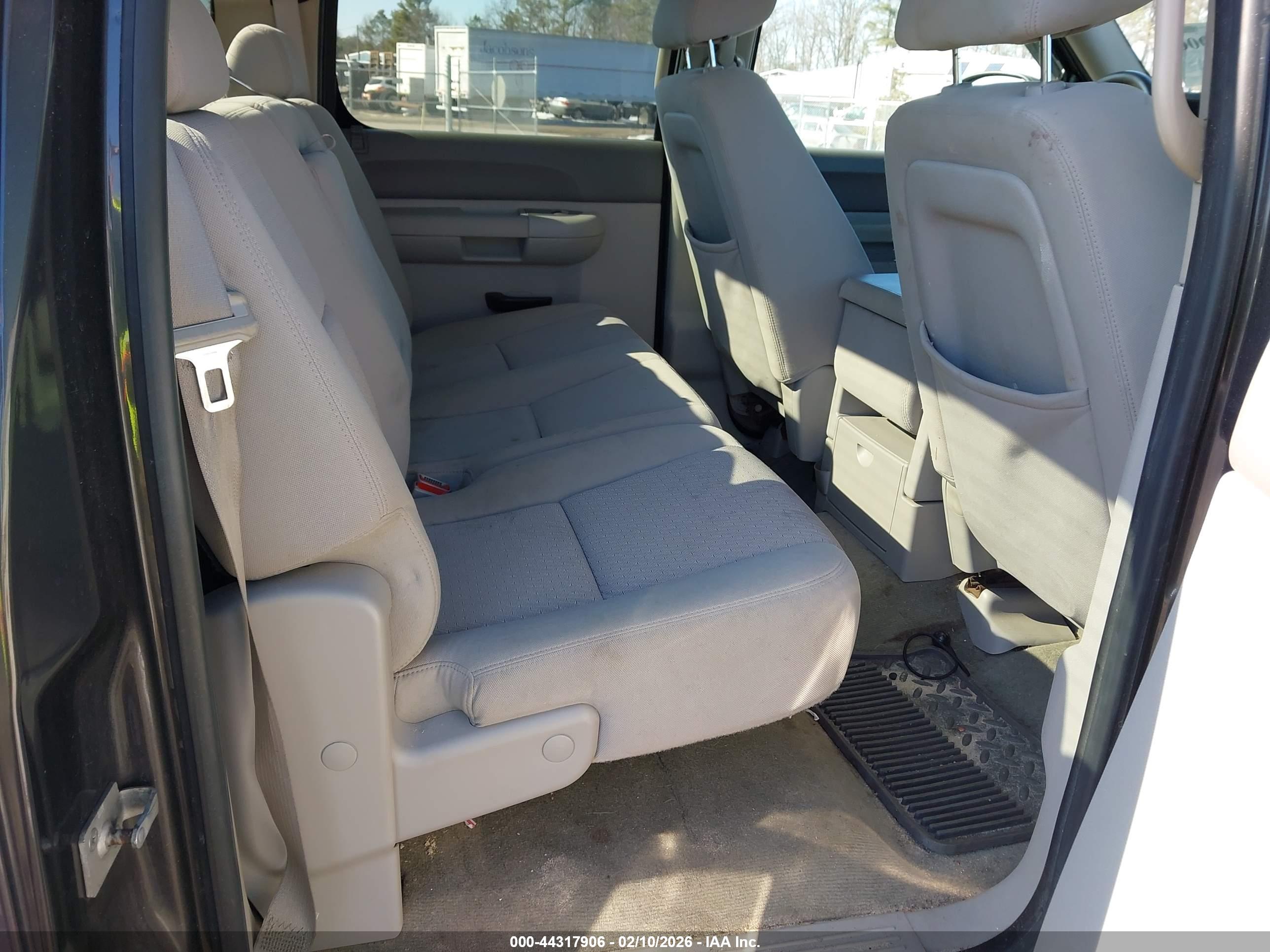 GMC SIERRA image 8