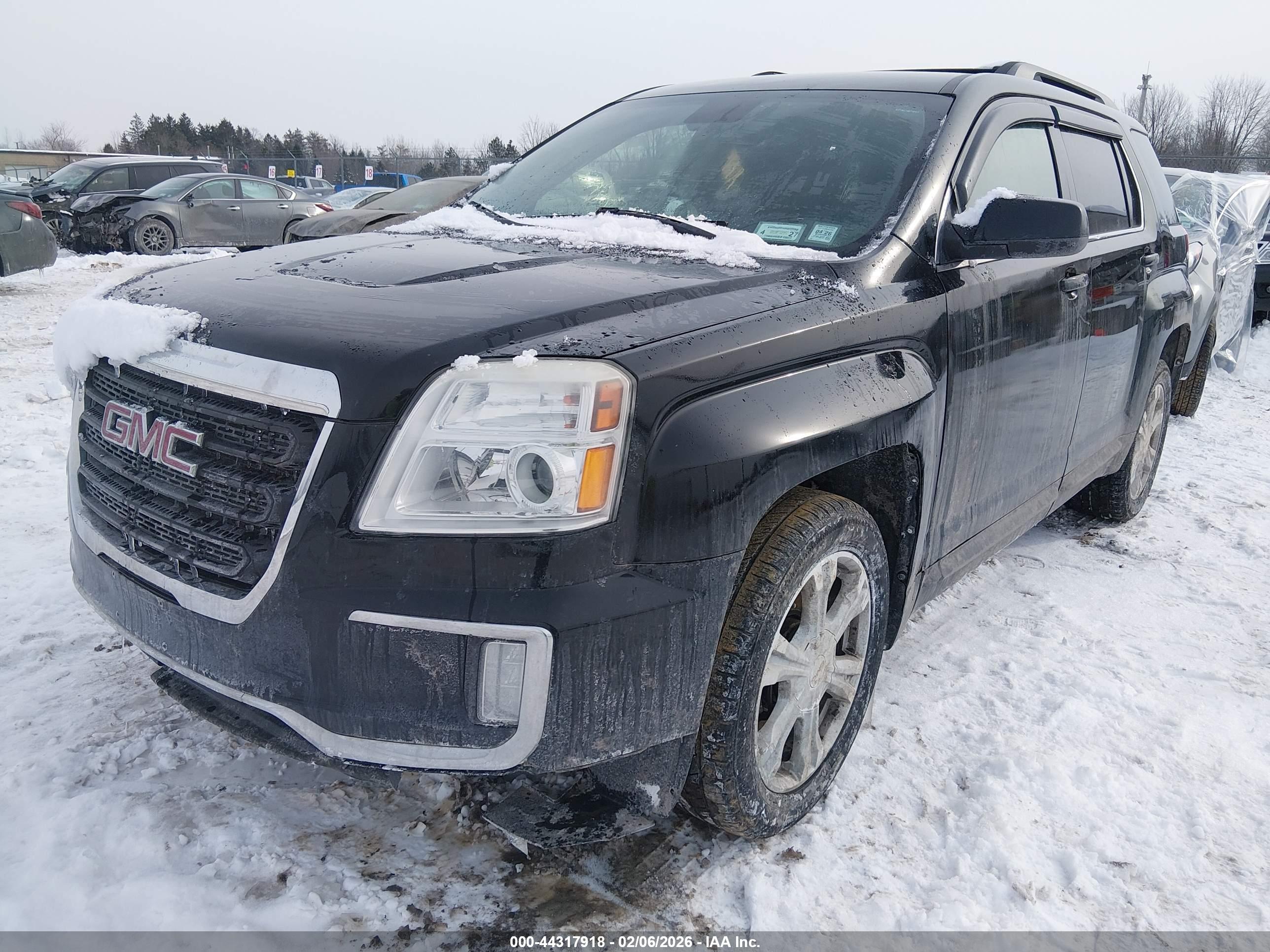 GMC TERRAIN image 2