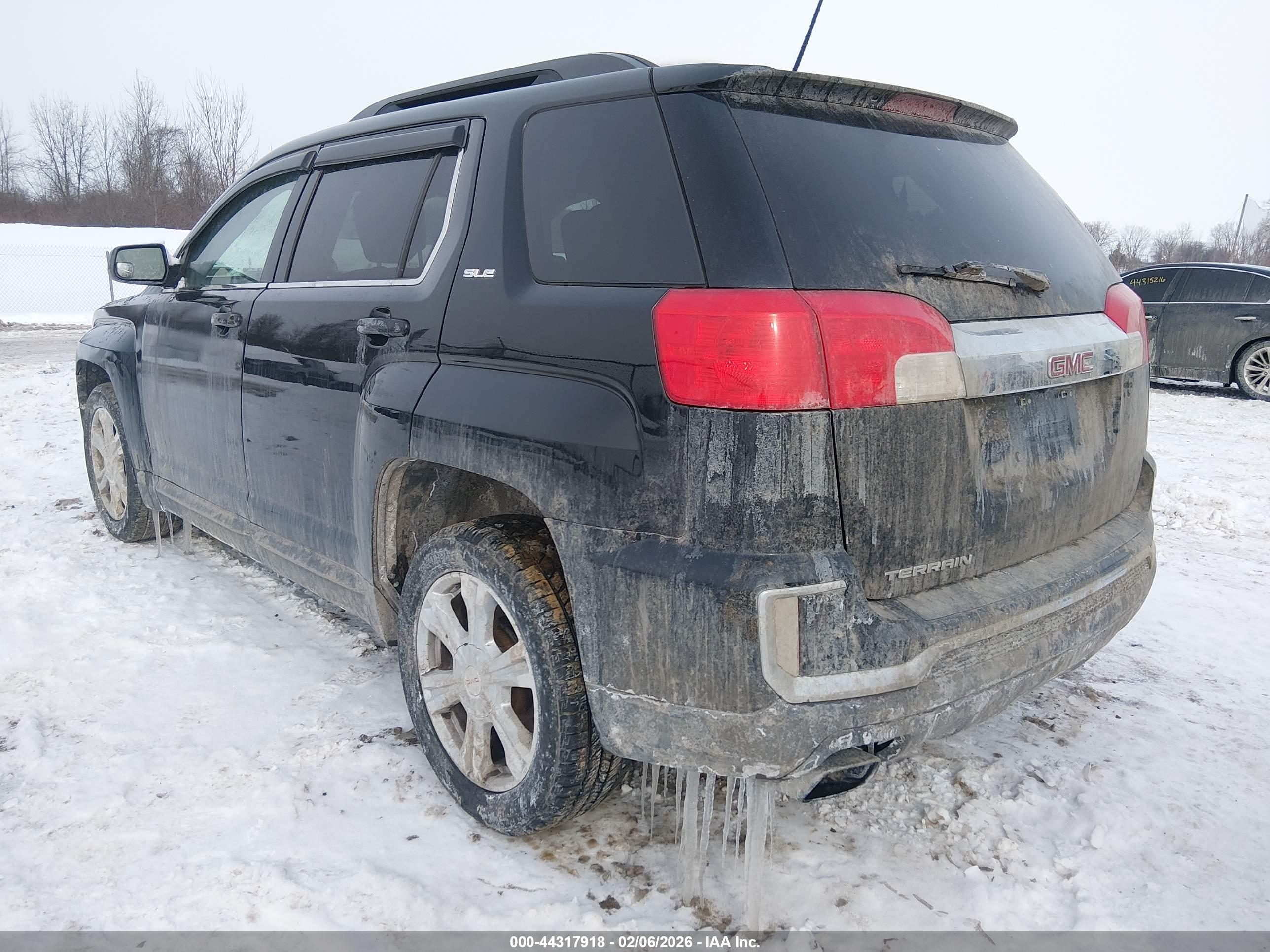 GMC TERRAIN image 3