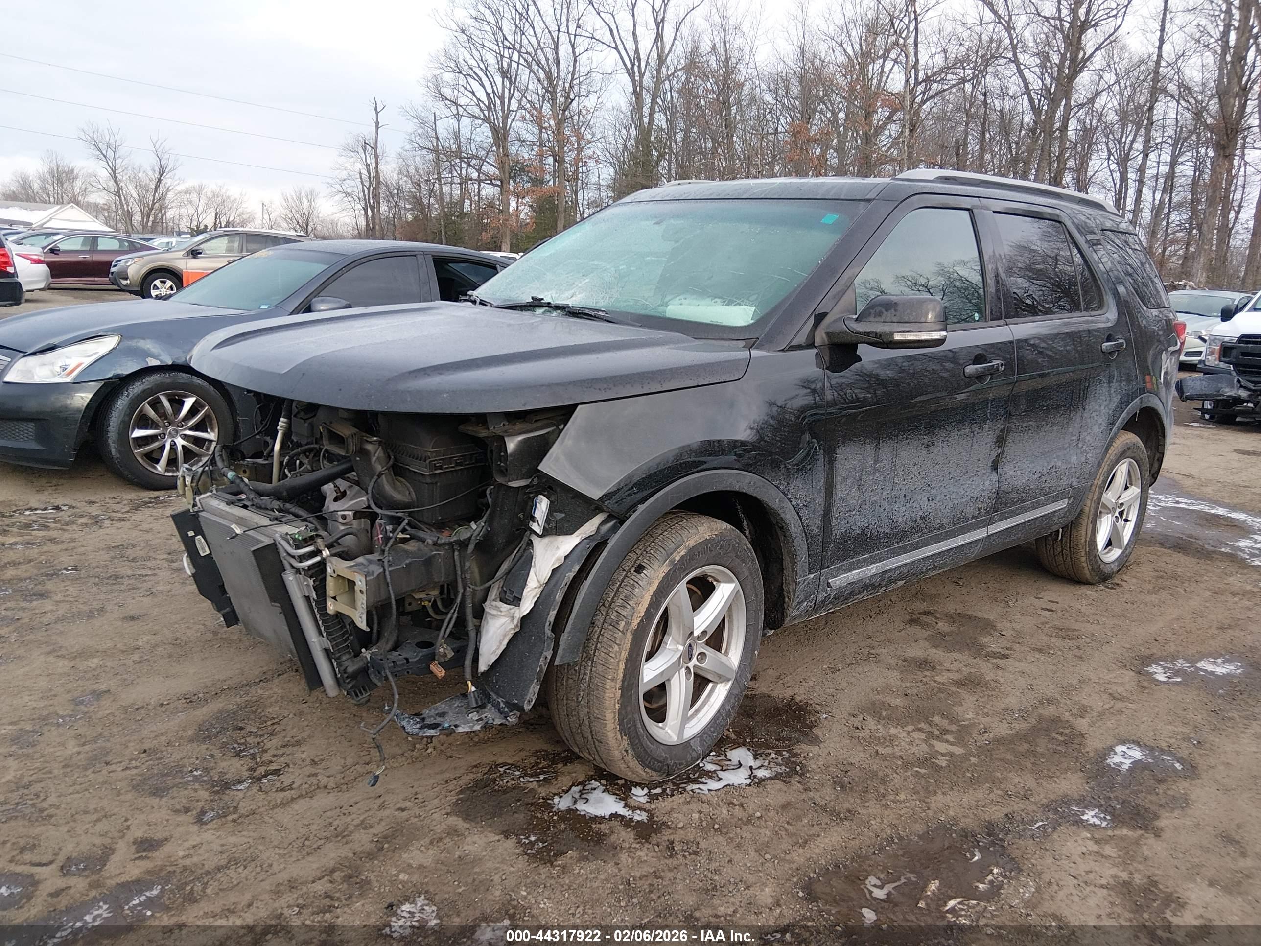 FORD EXPLORER image 2