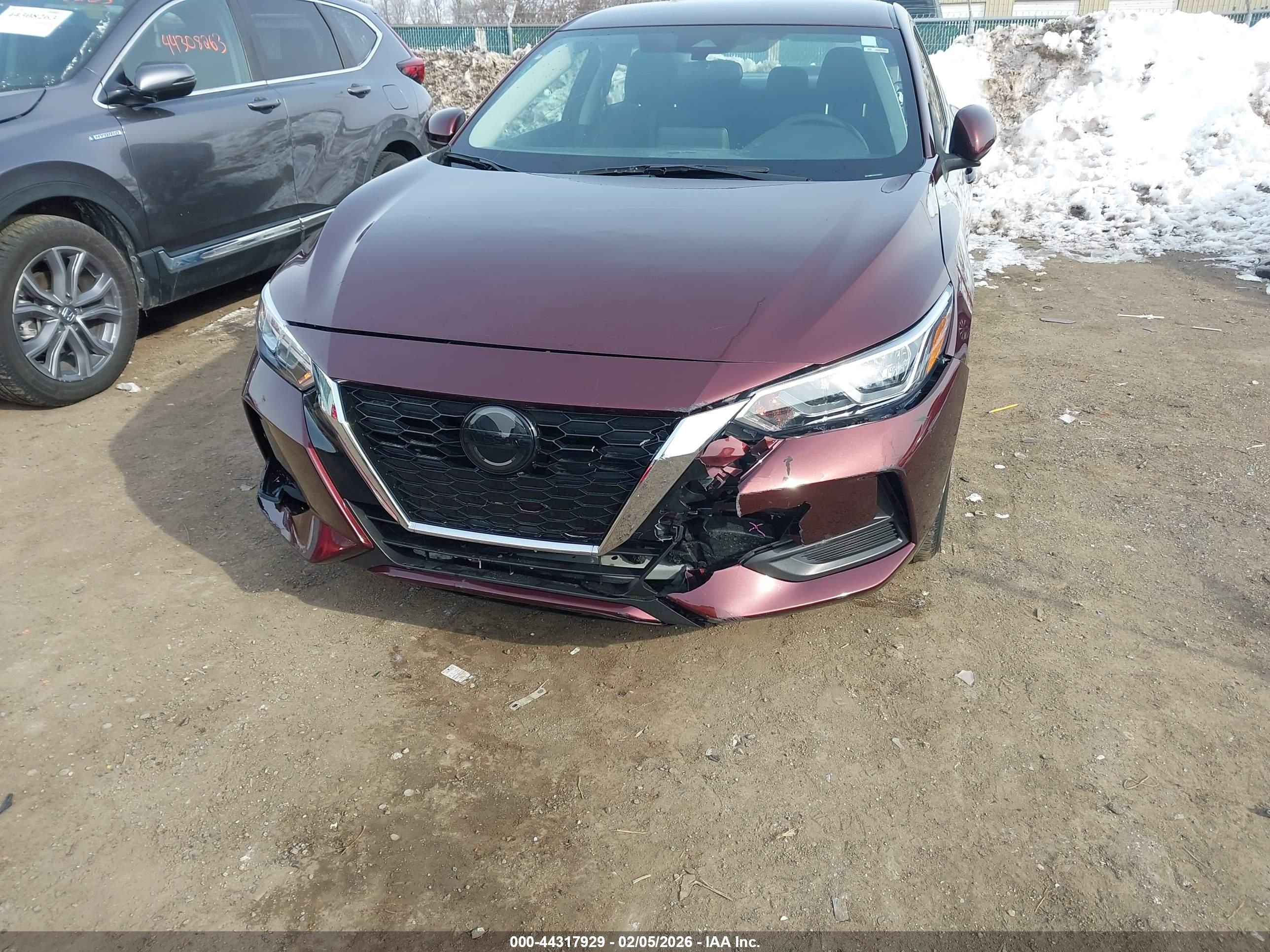 NISSAN SENTRA image 6