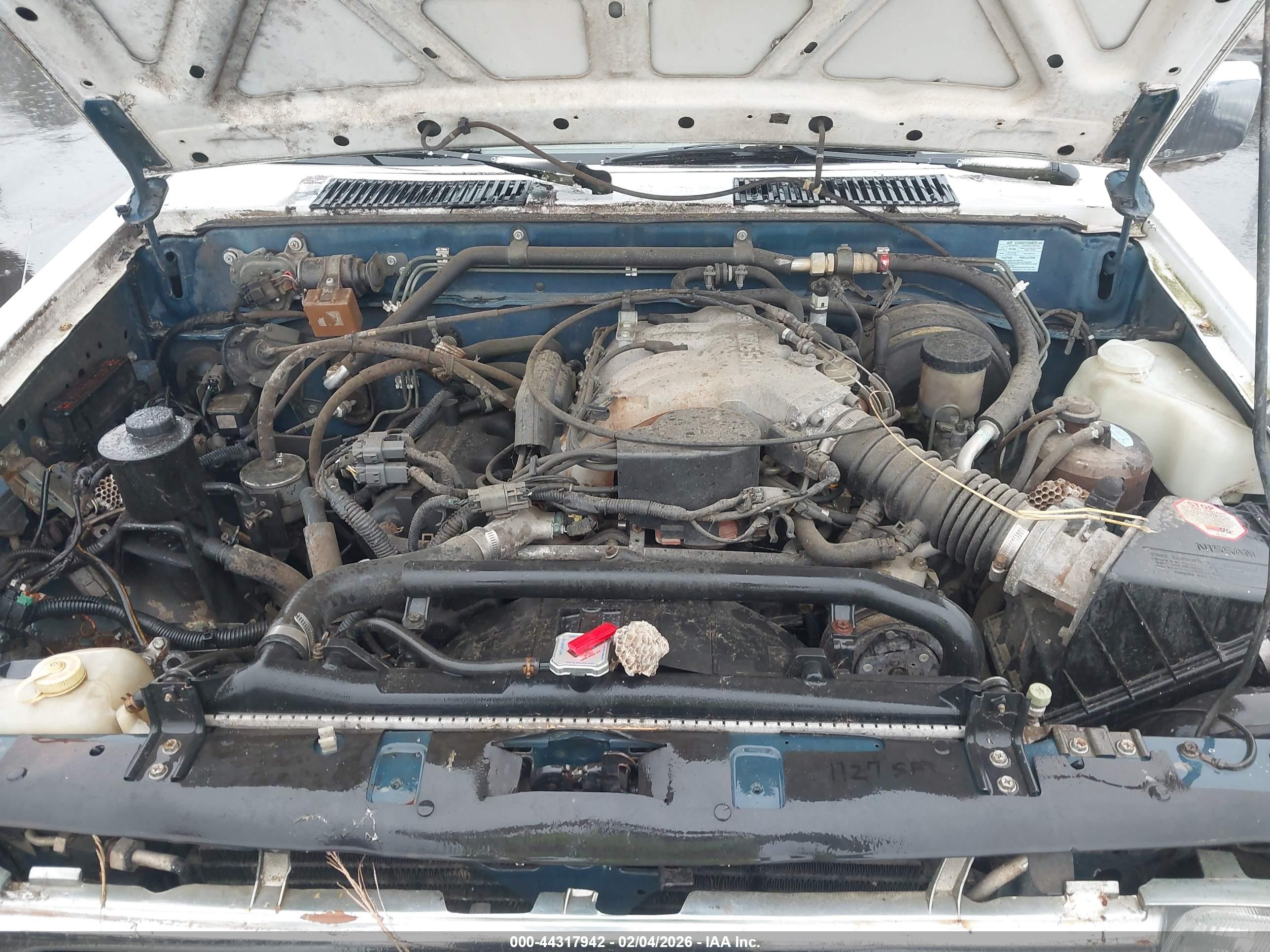 NISSAN TRUCK image 10