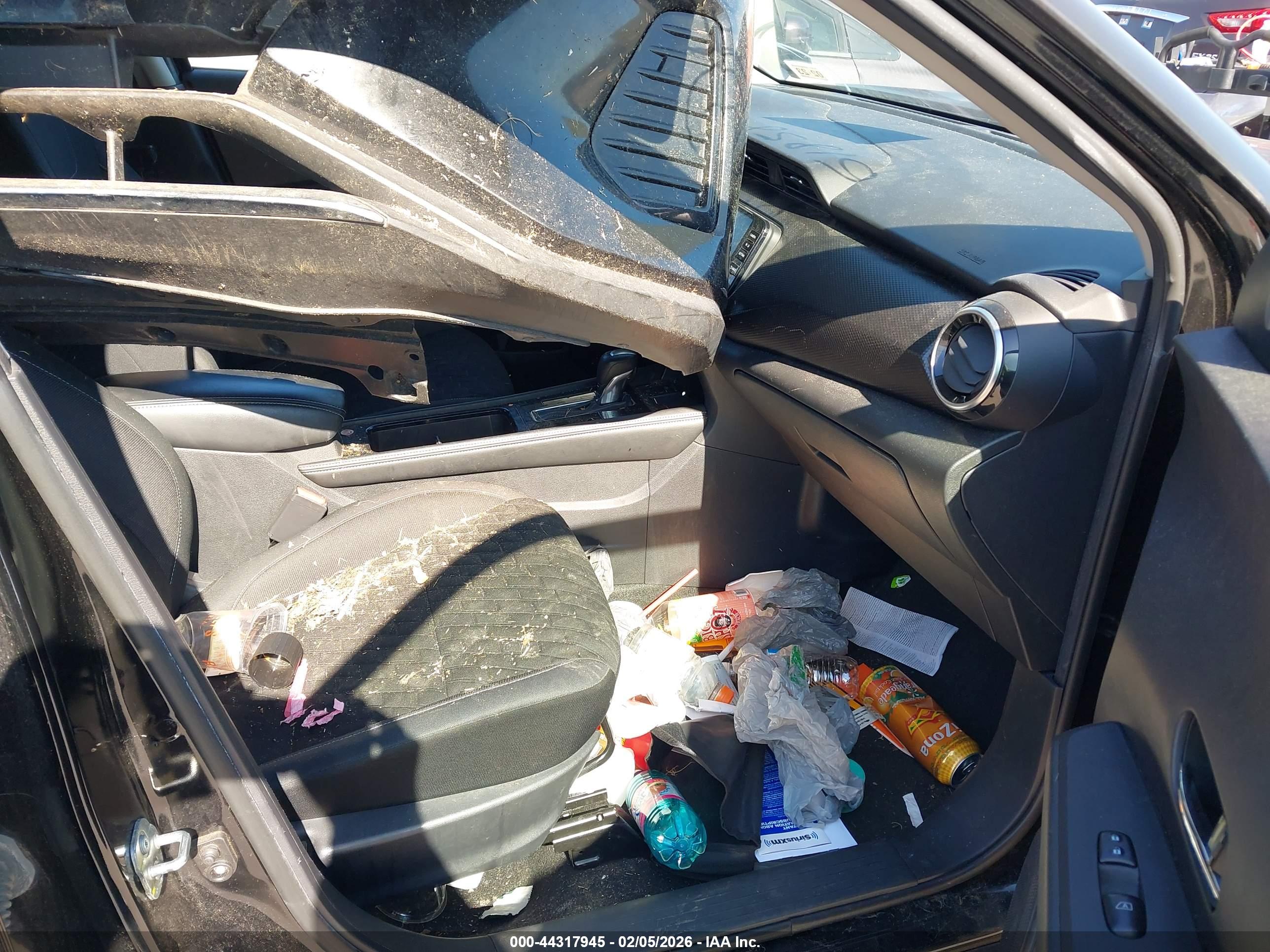 NISSAN KICKS image 5