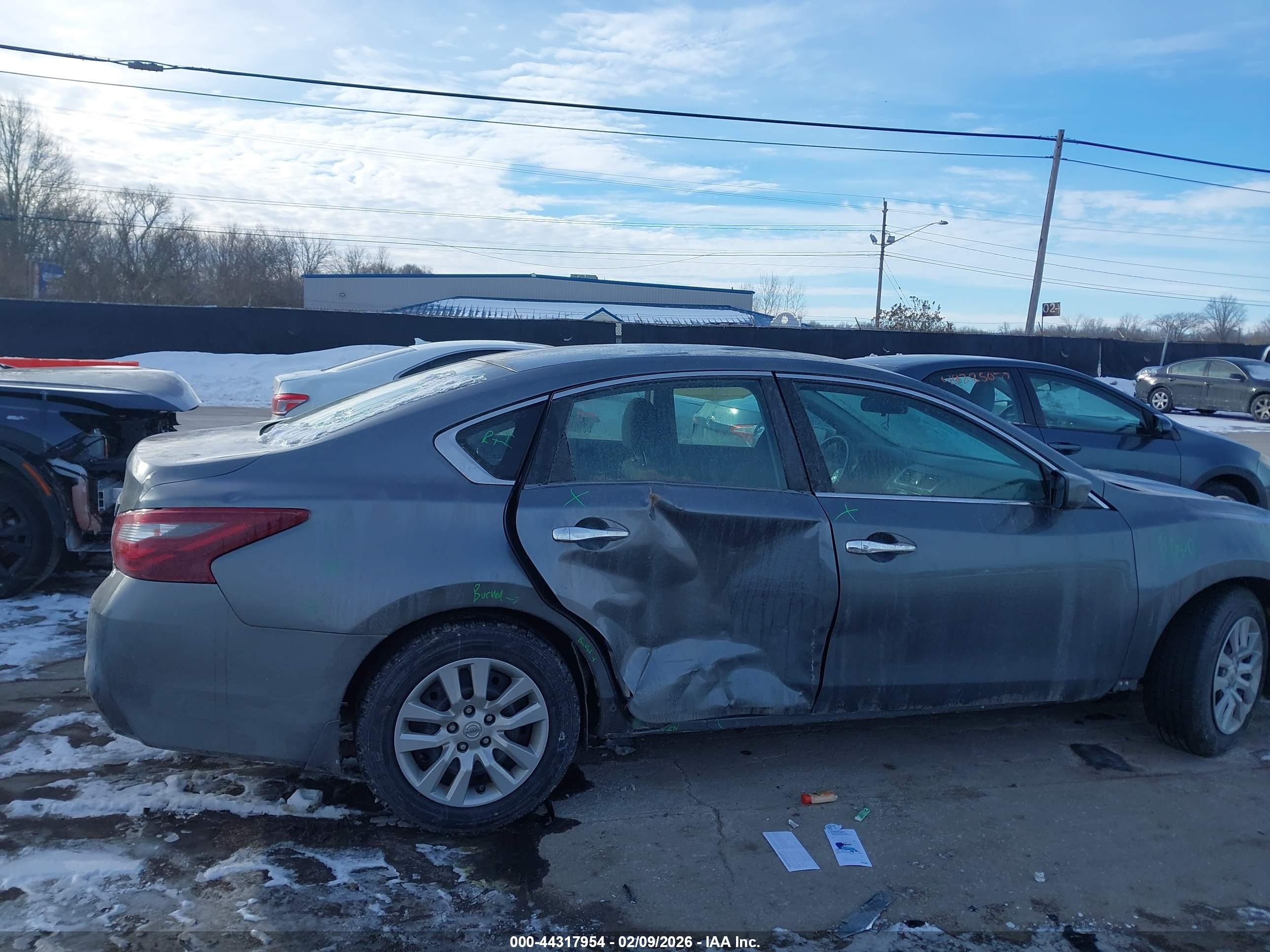 NISSAN ALTIMA image 6
