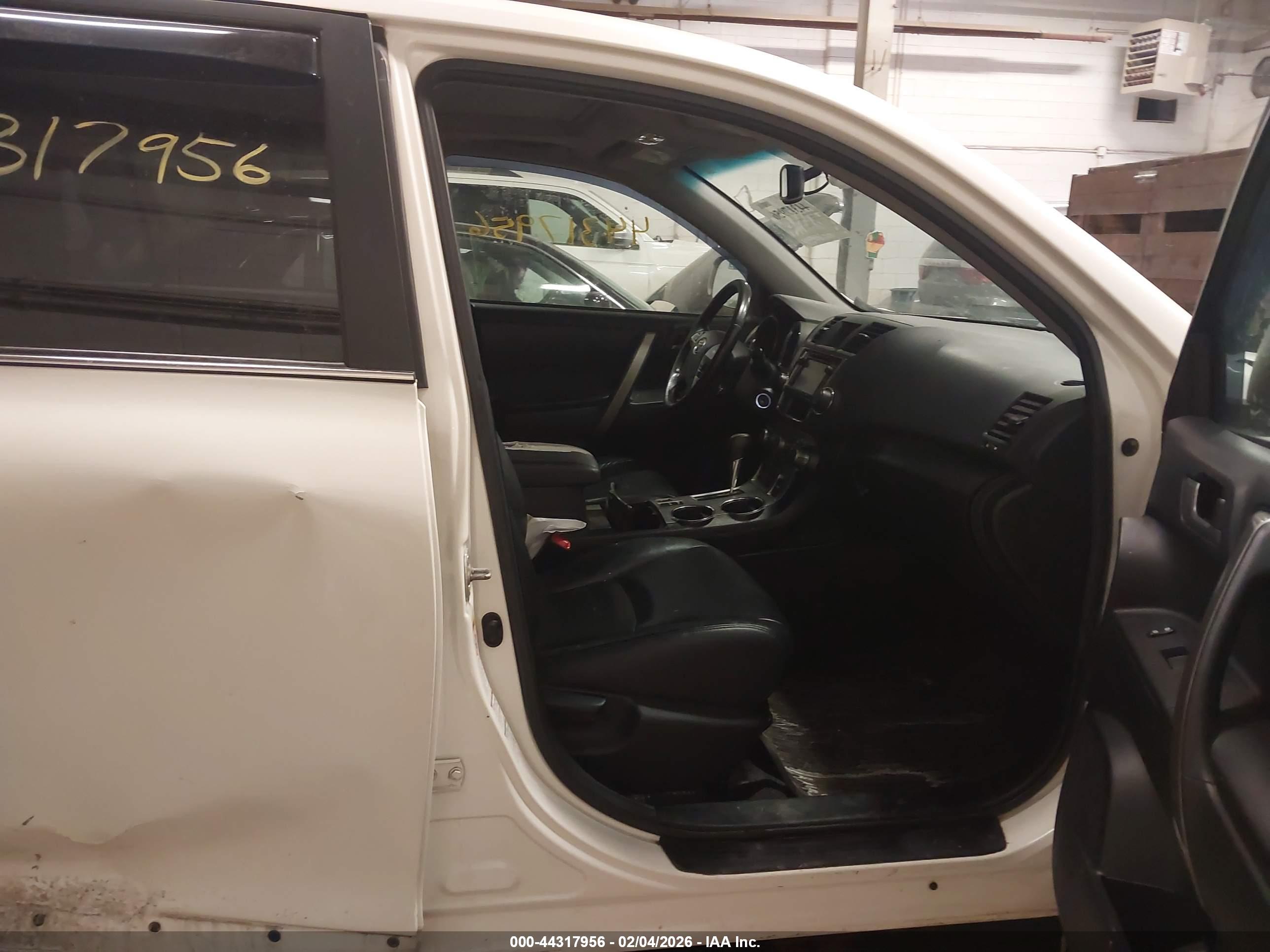 TOYOTA HIGHLANDER image 5