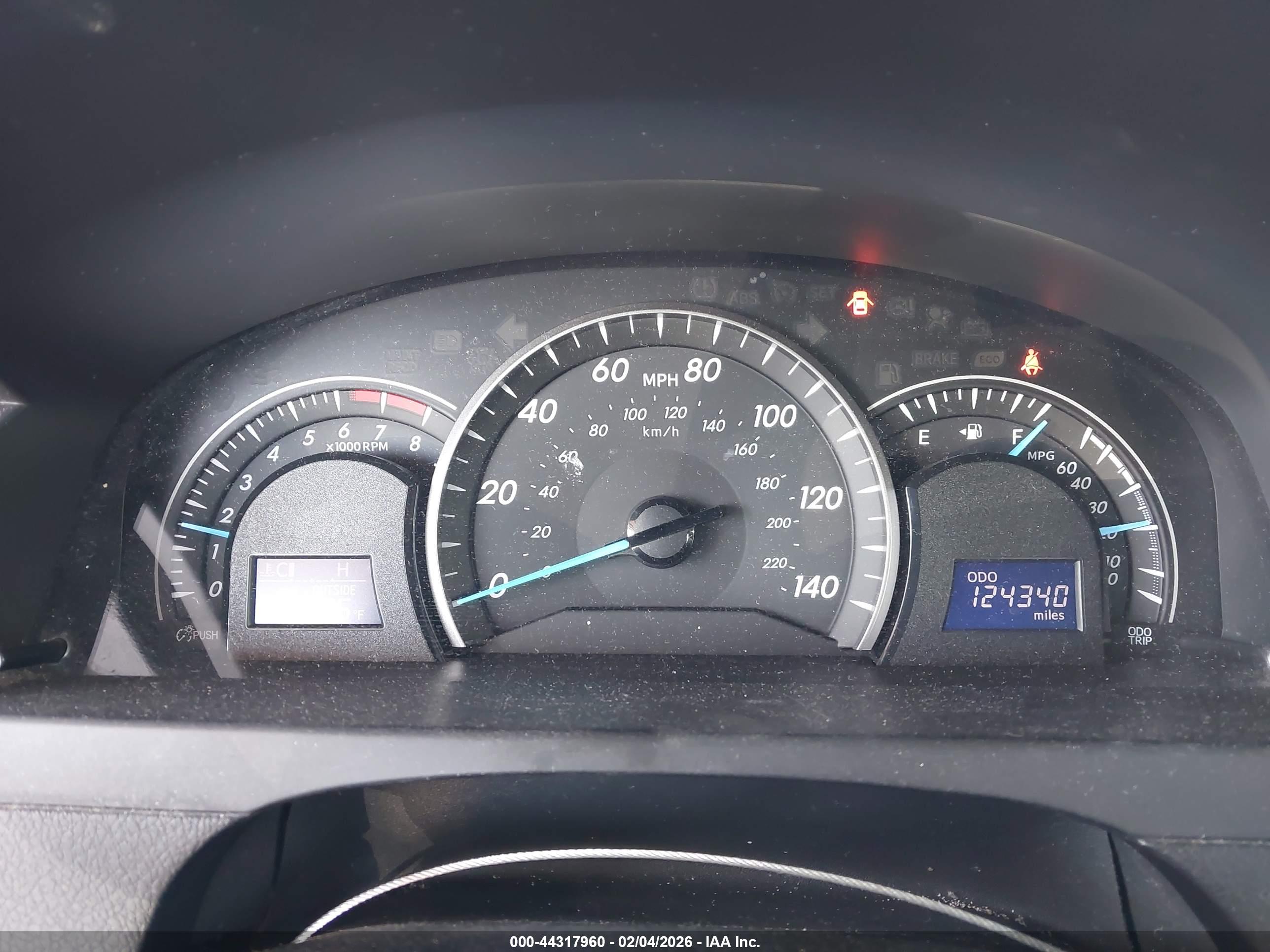 TOYOTA CAMRY image 7