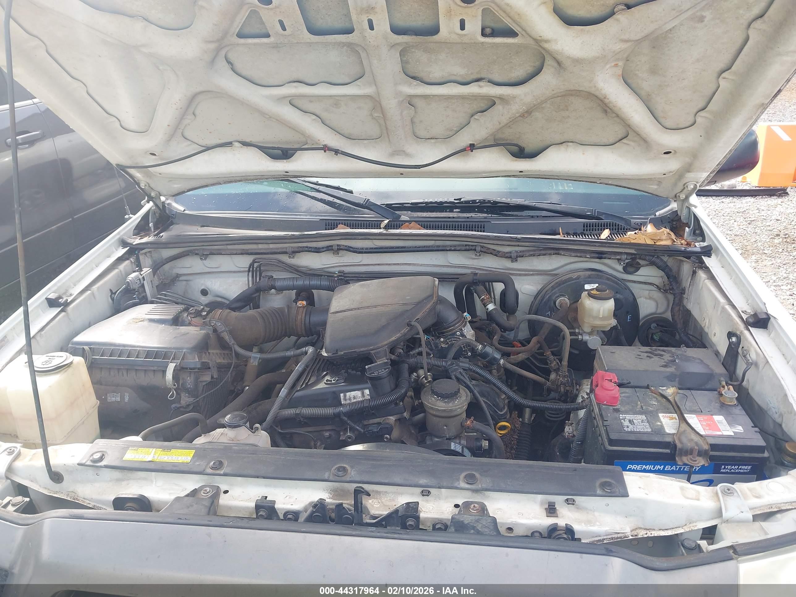 TOYOTA TACOMA image 10
