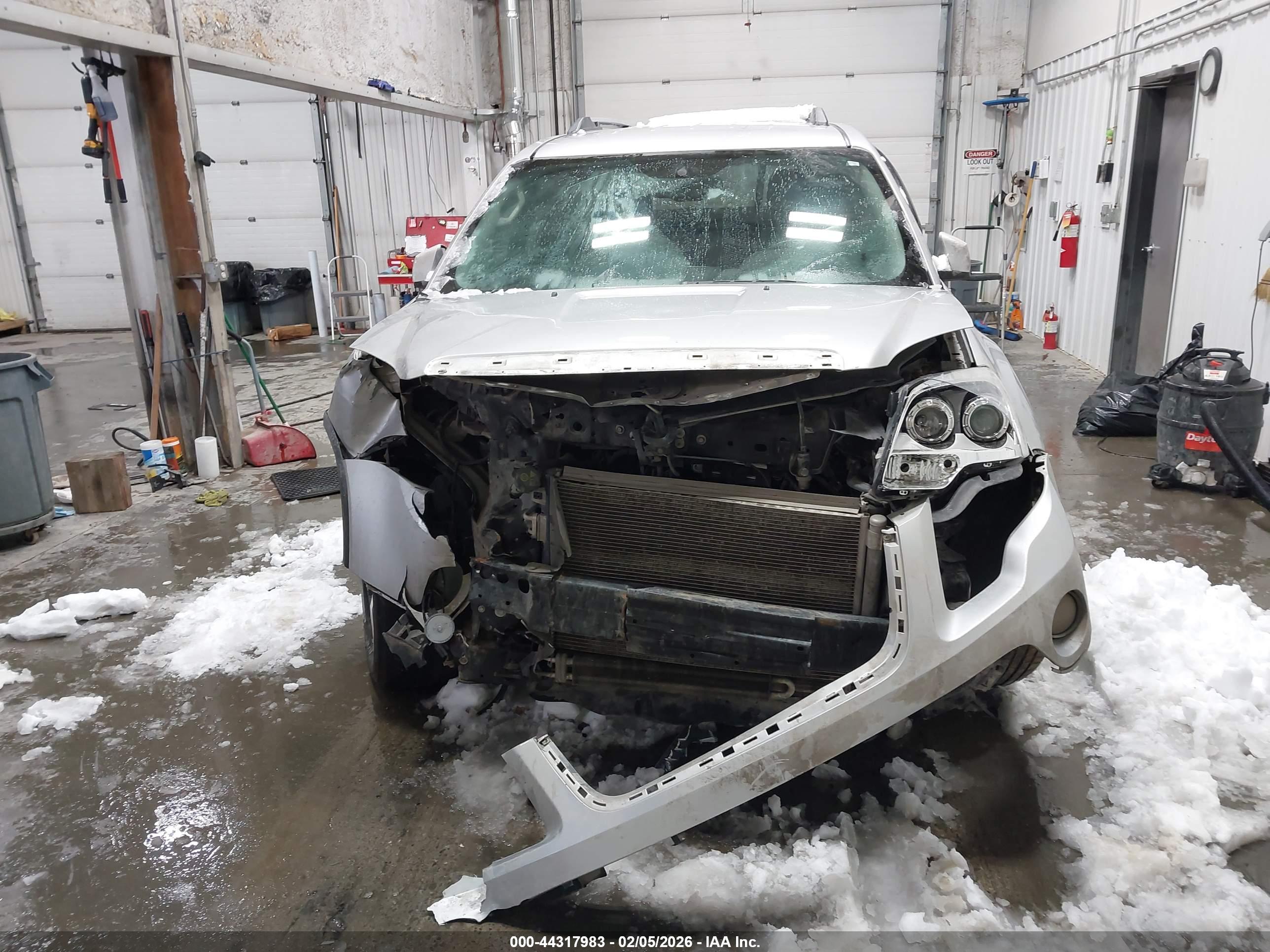 GMC ACADIA image 6