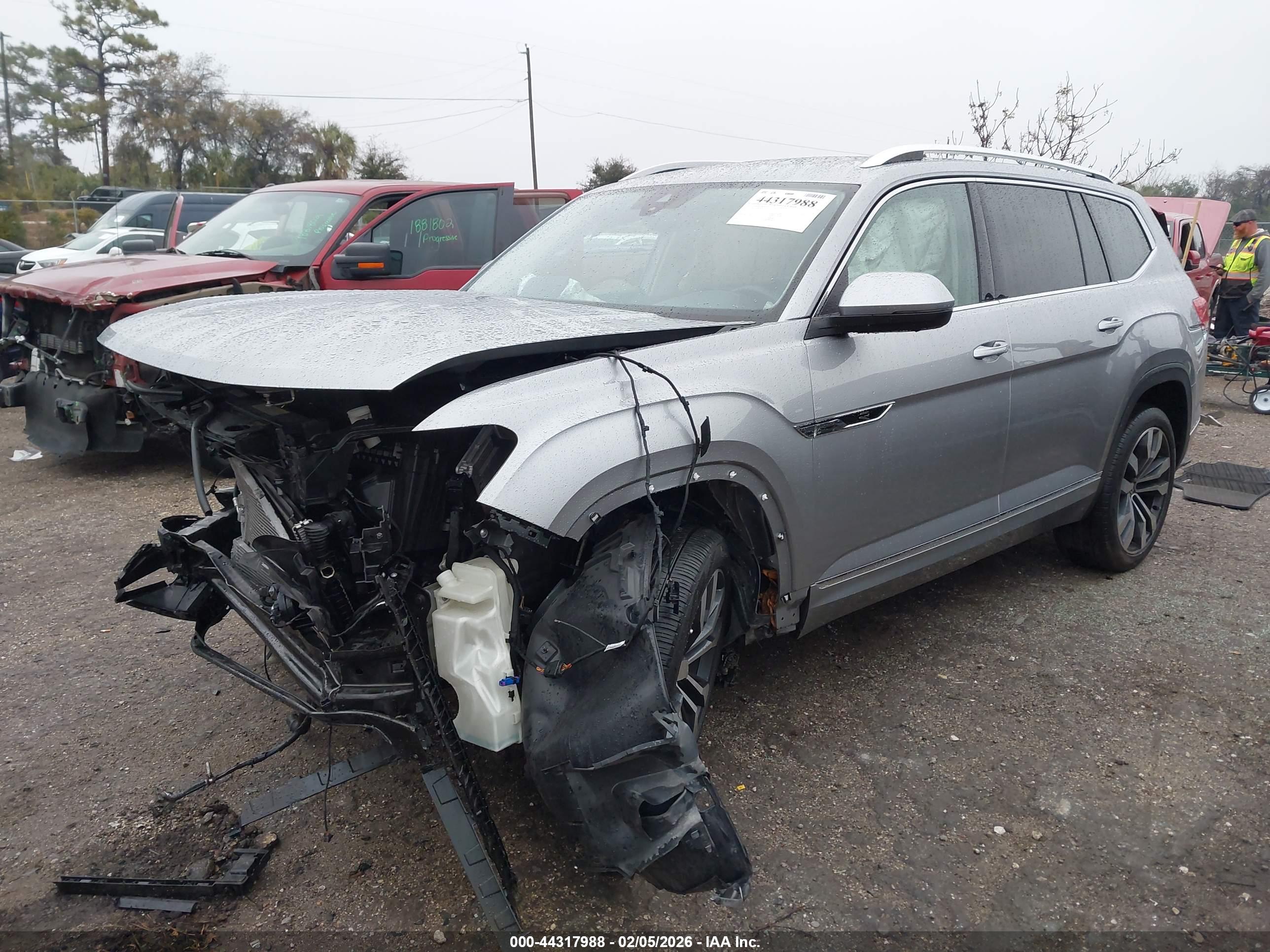 VOLKSWAGEN ATLAS image 2