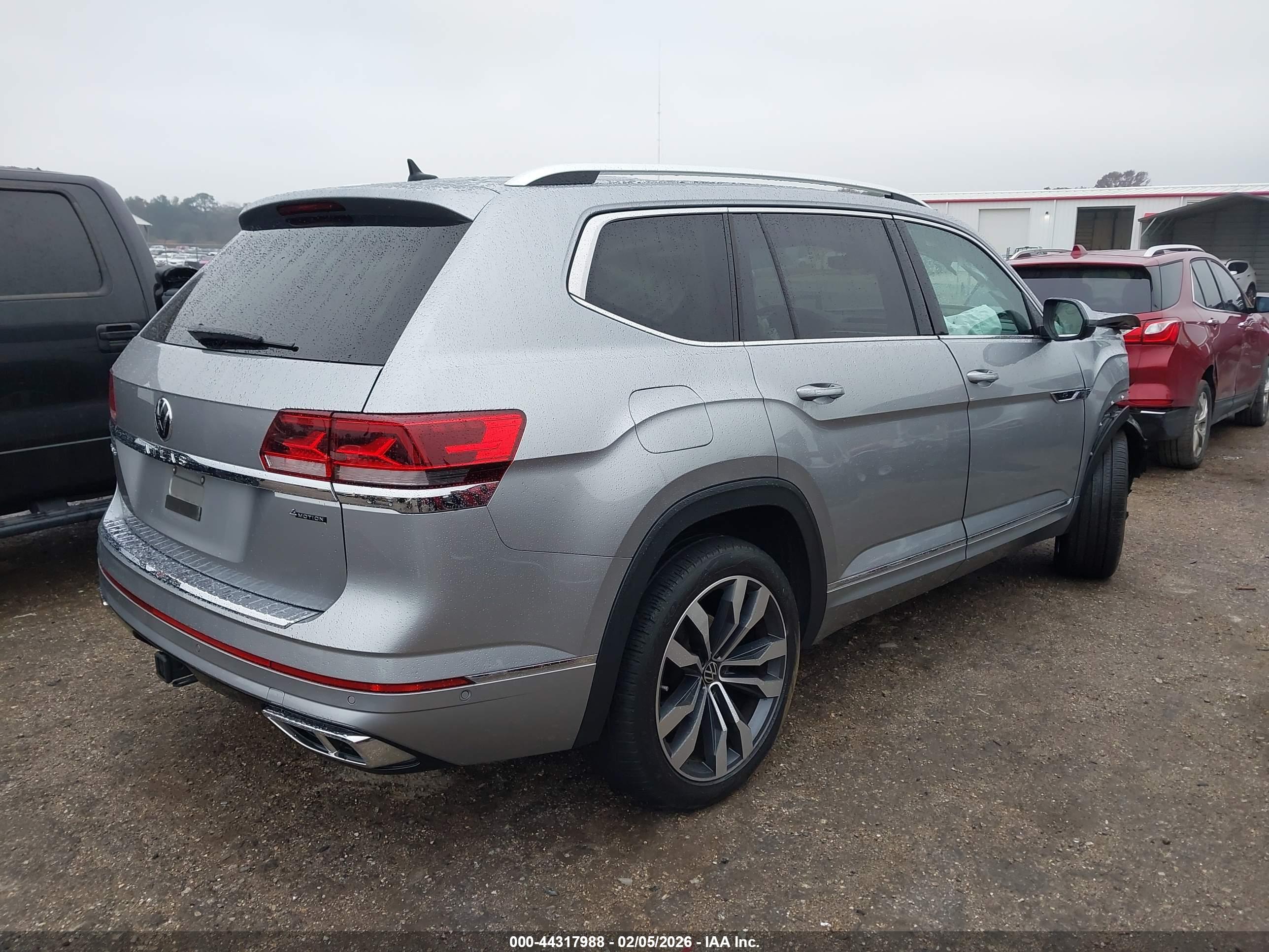 VOLKSWAGEN ATLAS image 4