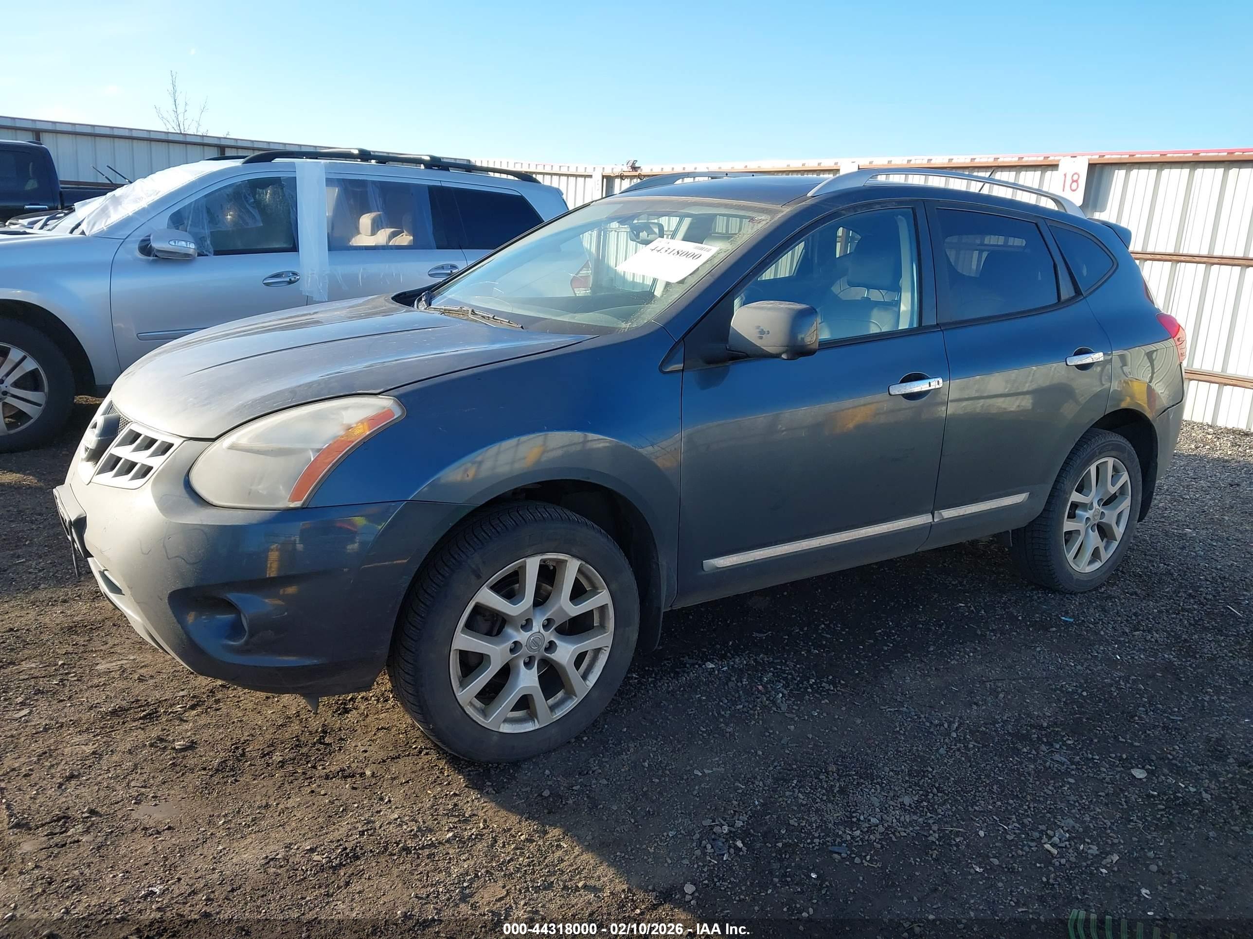 NISSAN ROGUE image 2