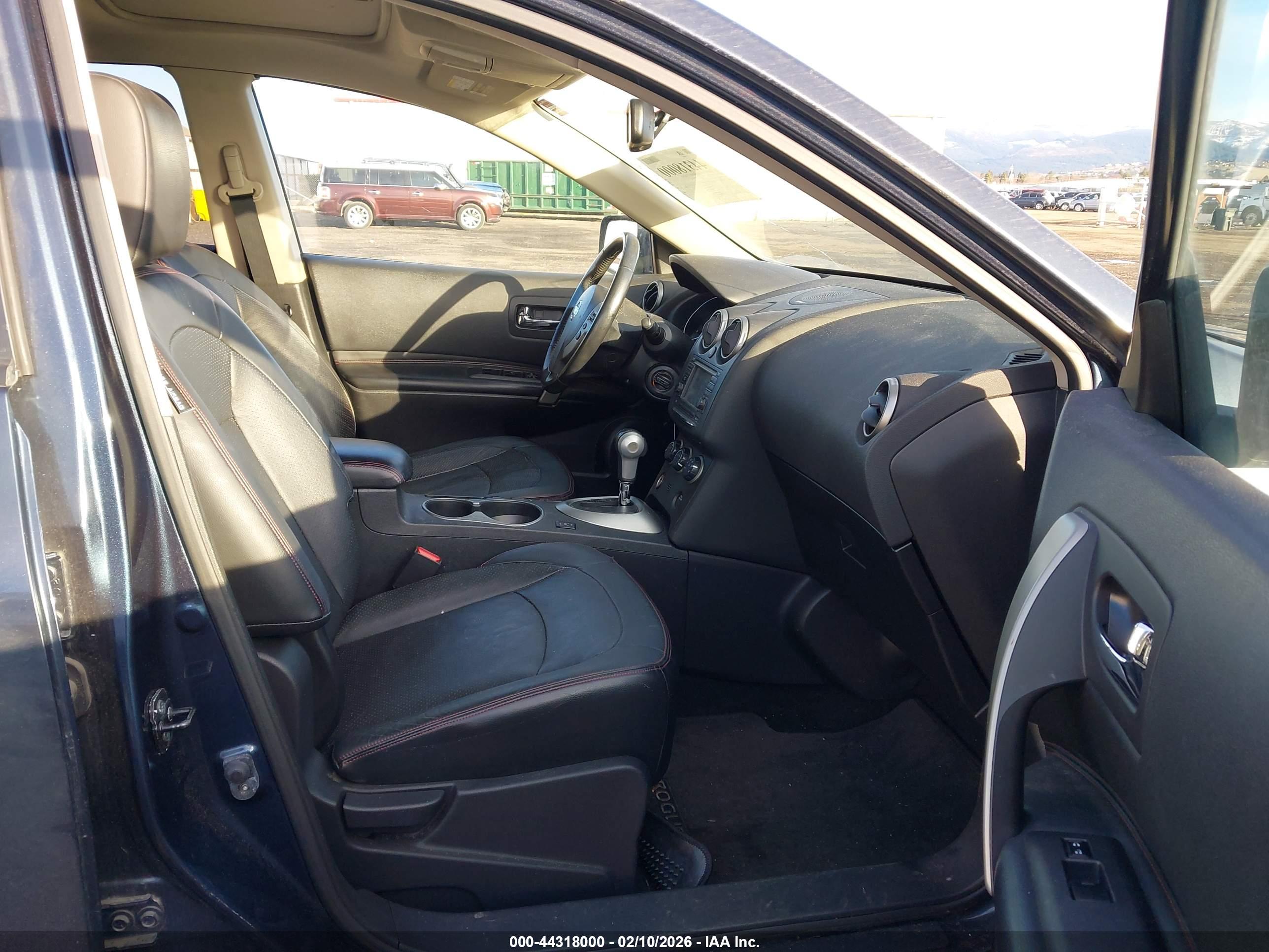 NISSAN ROGUE image 5