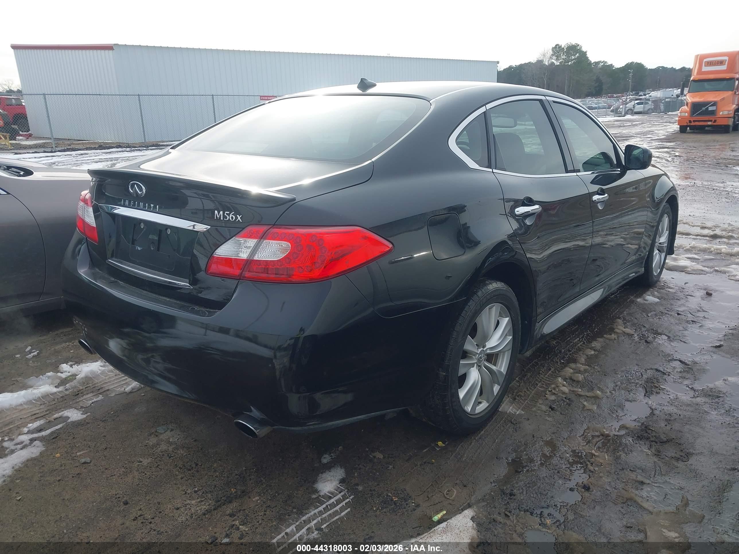 INFINITI M56X image 4