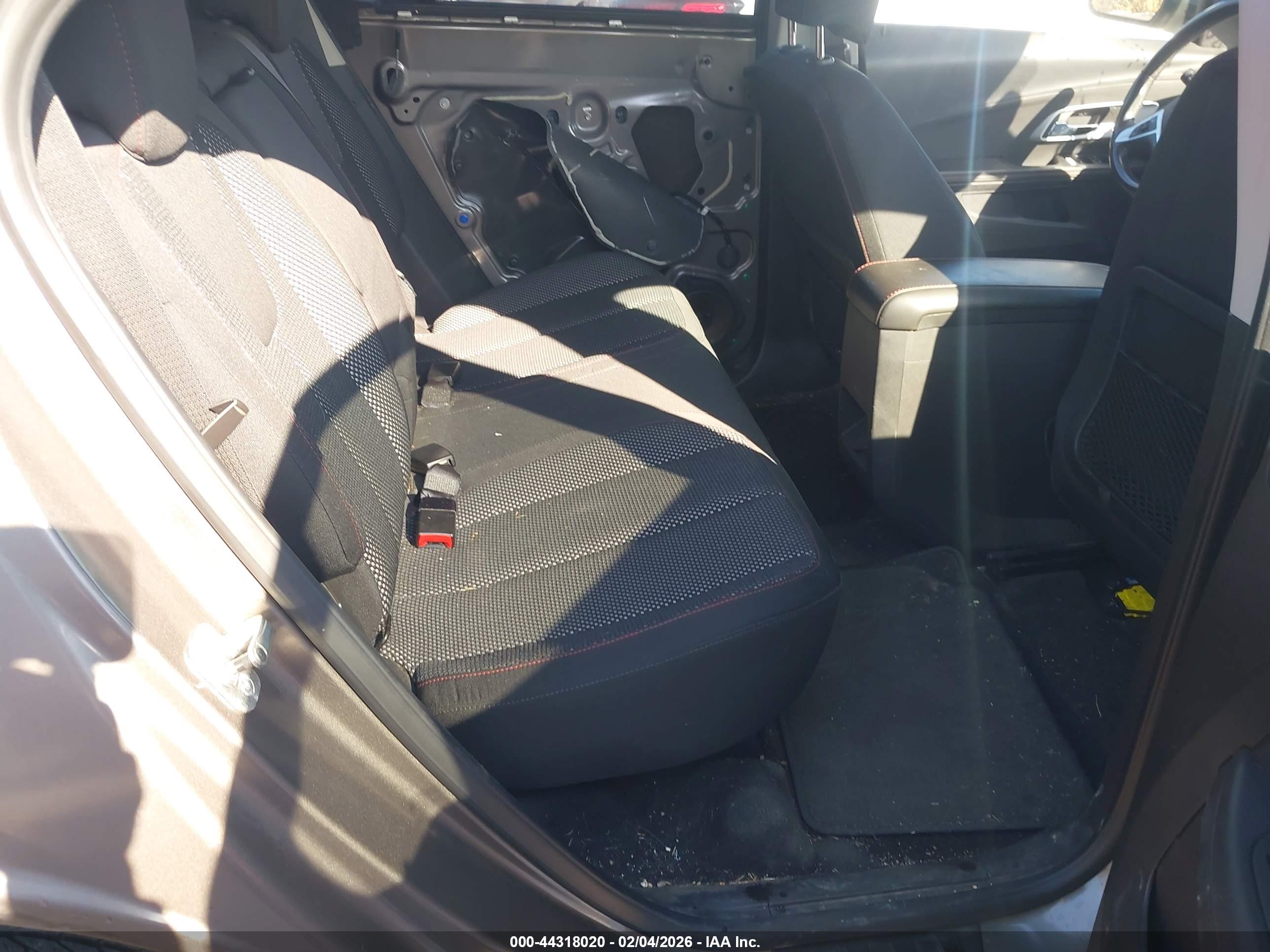 CHEVROLET EQUINOX image 8
