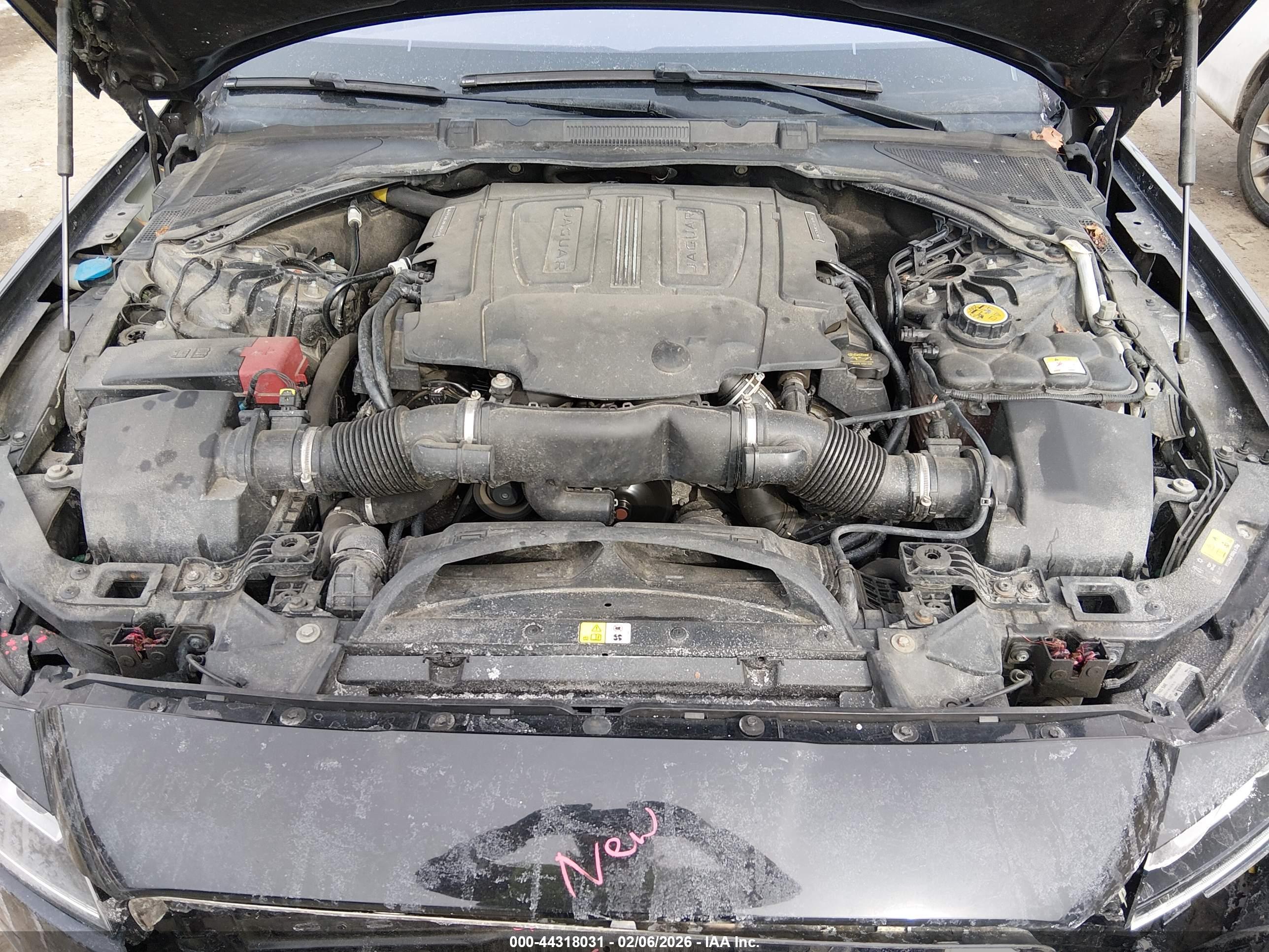 JAGUAR XF image 10