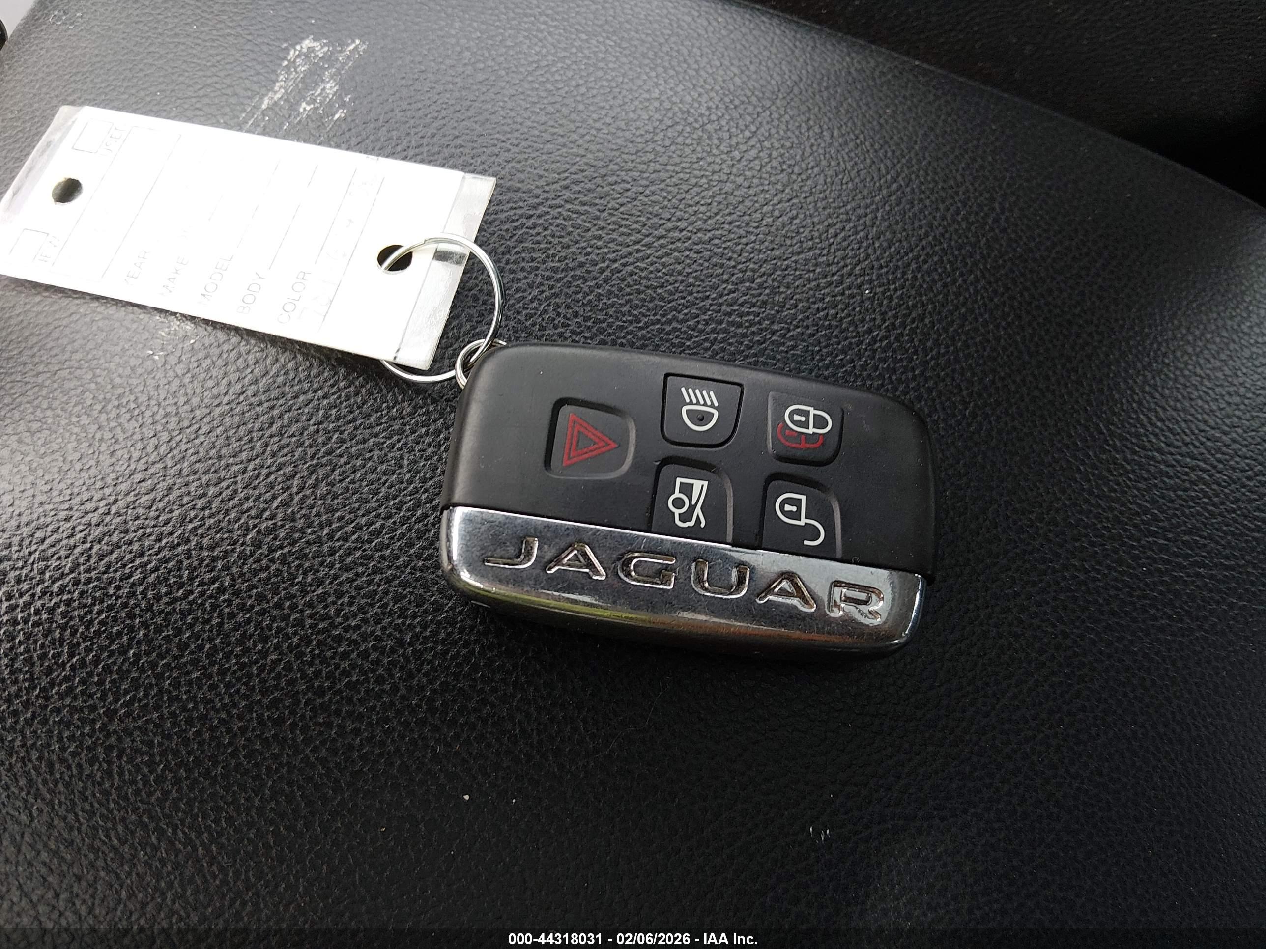 JAGUAR XF image 11