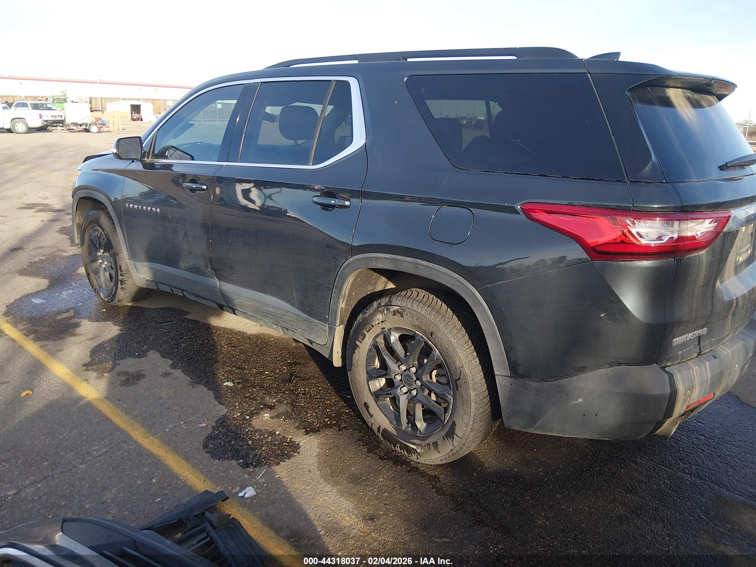 CHEVROLET TRAVERSE image 3