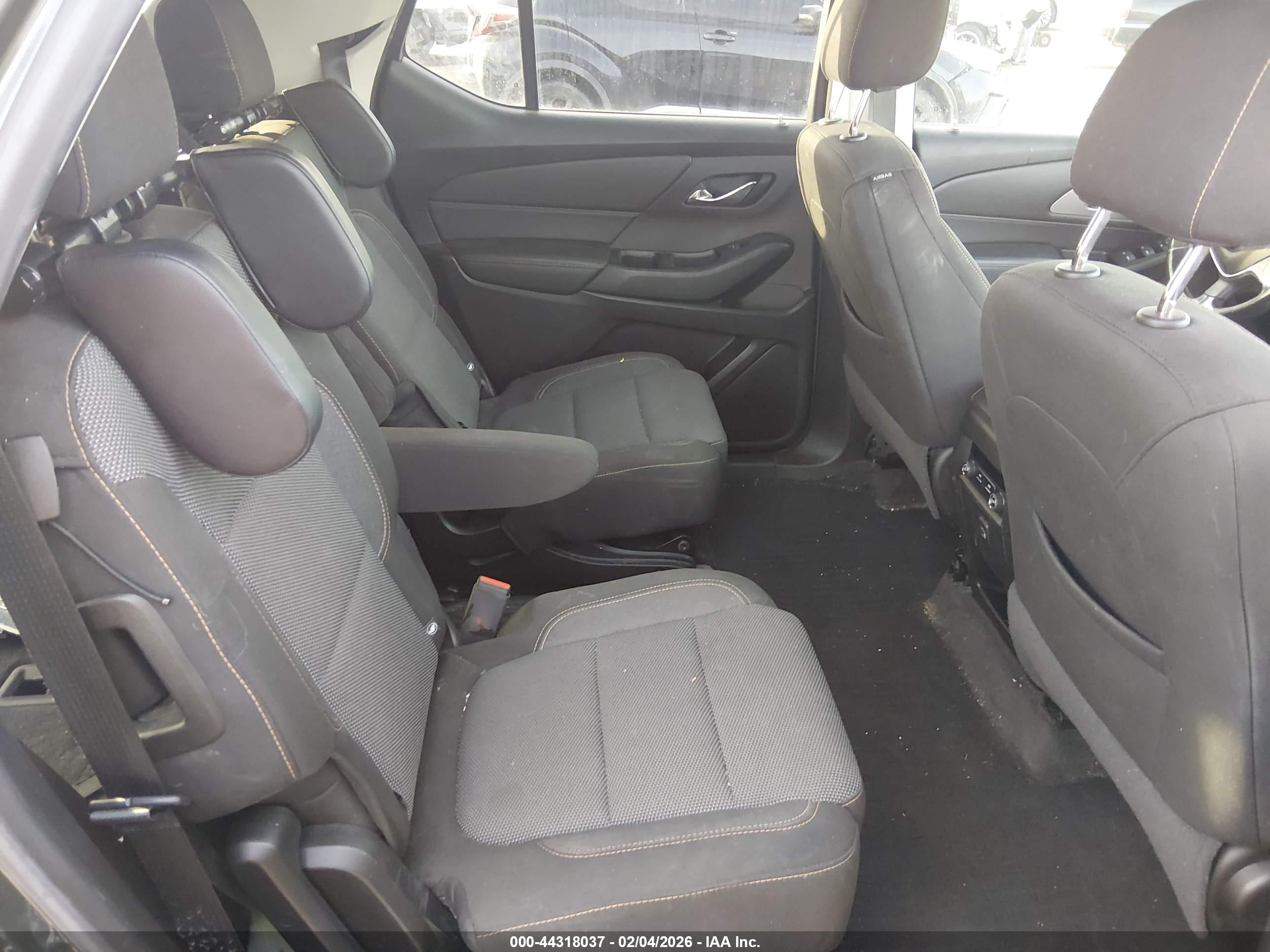 CHEVROLET TRAVERSE image 8
