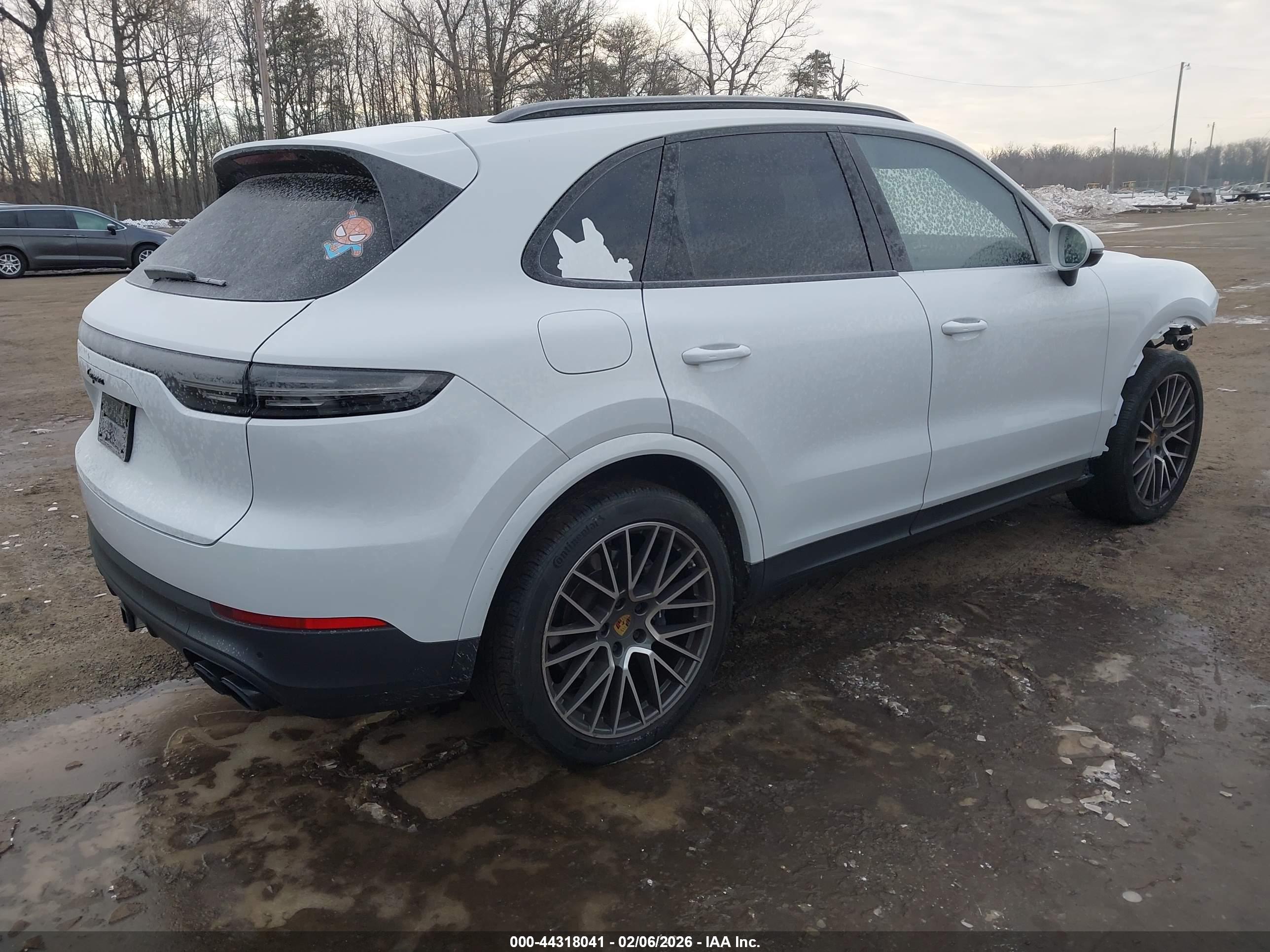 PORSCHE CAYENNE image 4