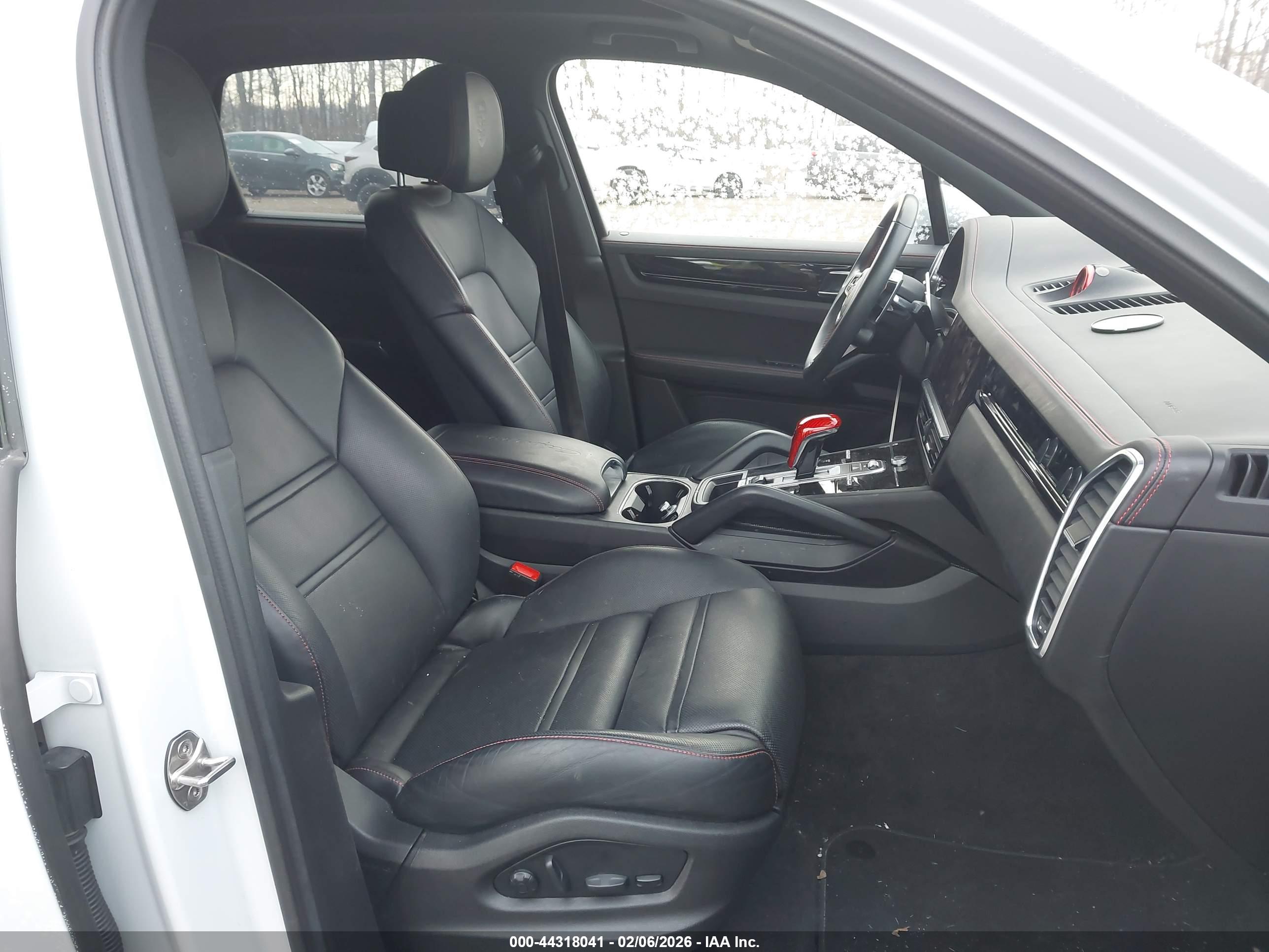 PORSCHE CAYENNE image 5