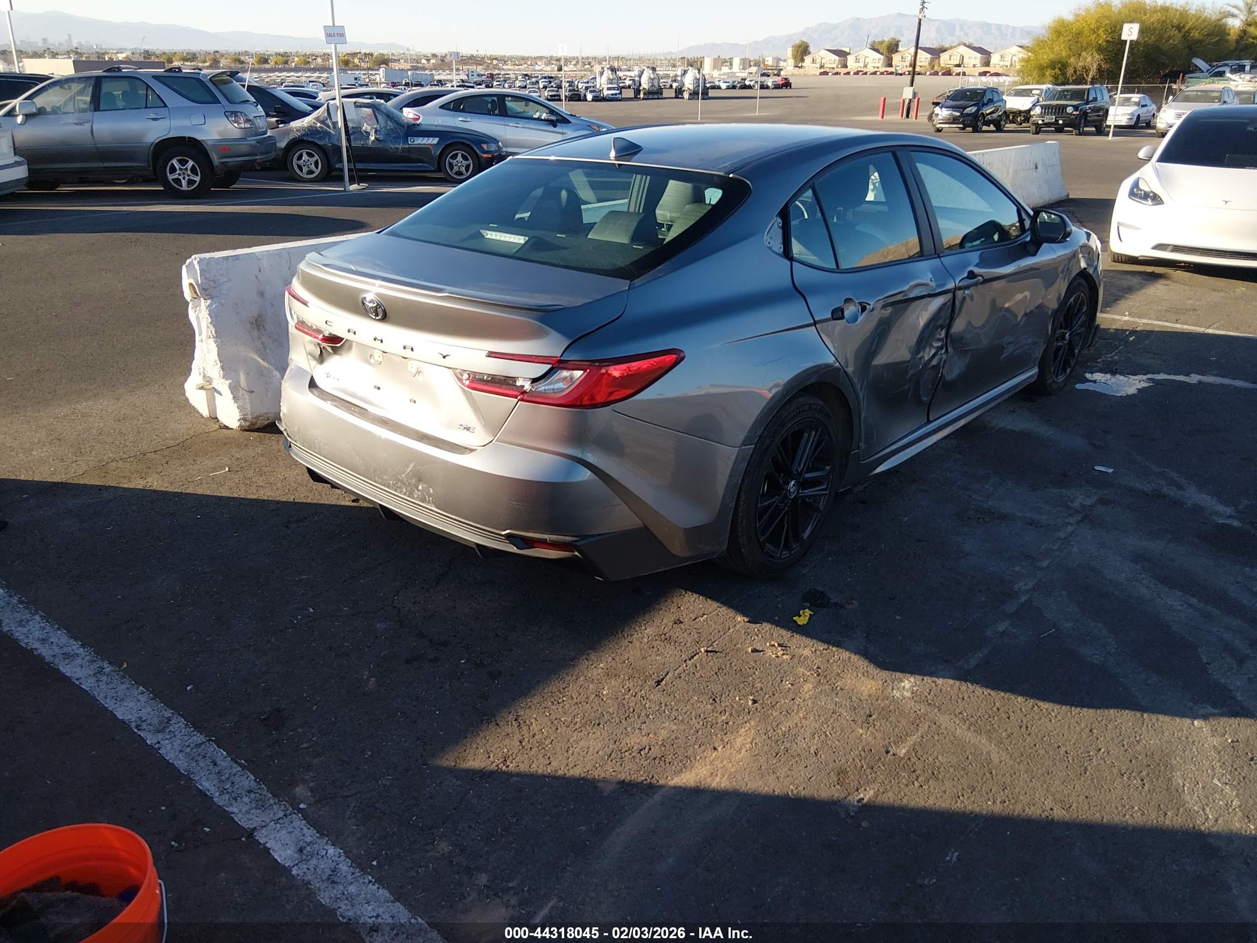 TOYOTA CAMRY image 4