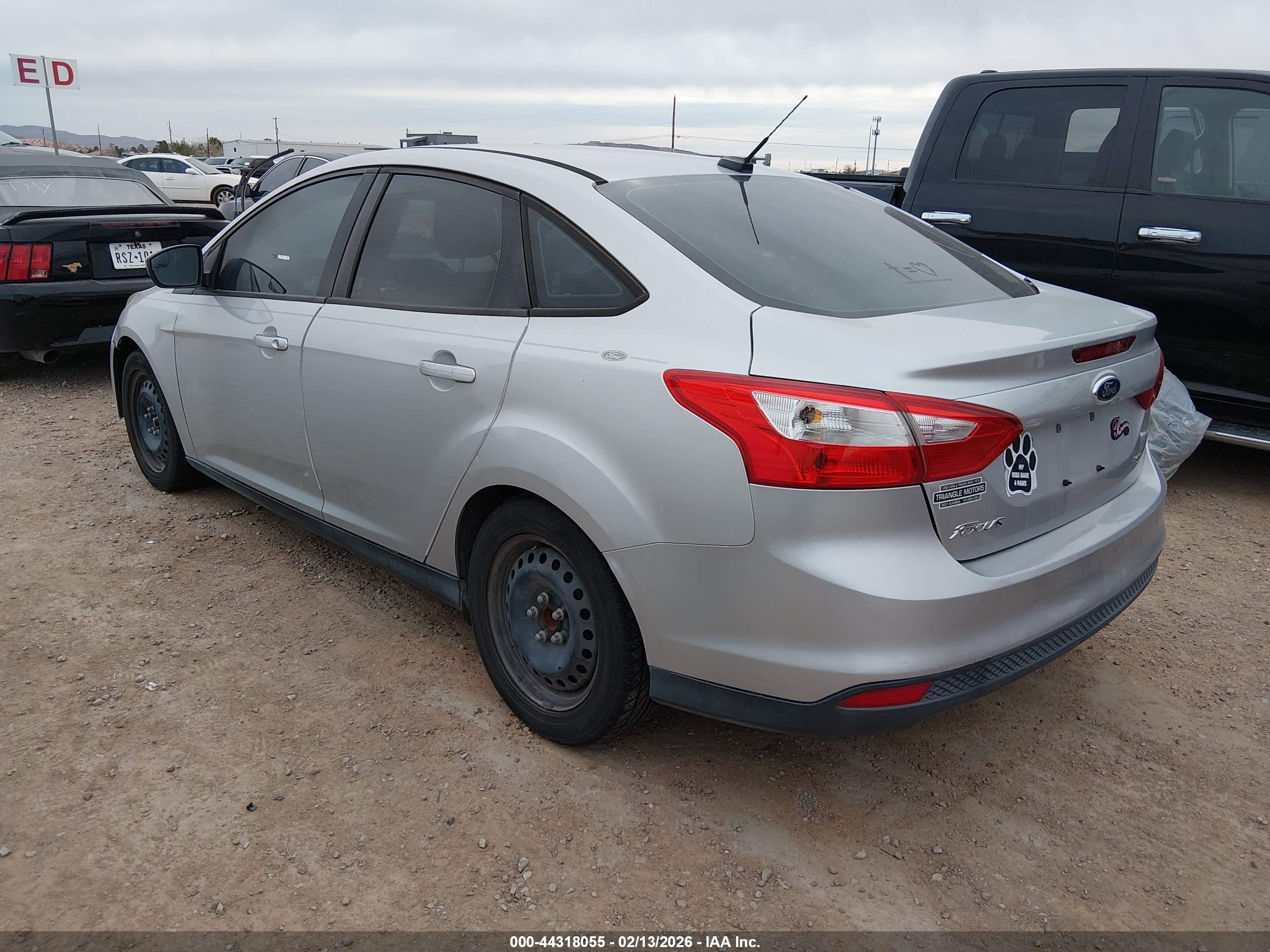 FORD FOCUS image 3