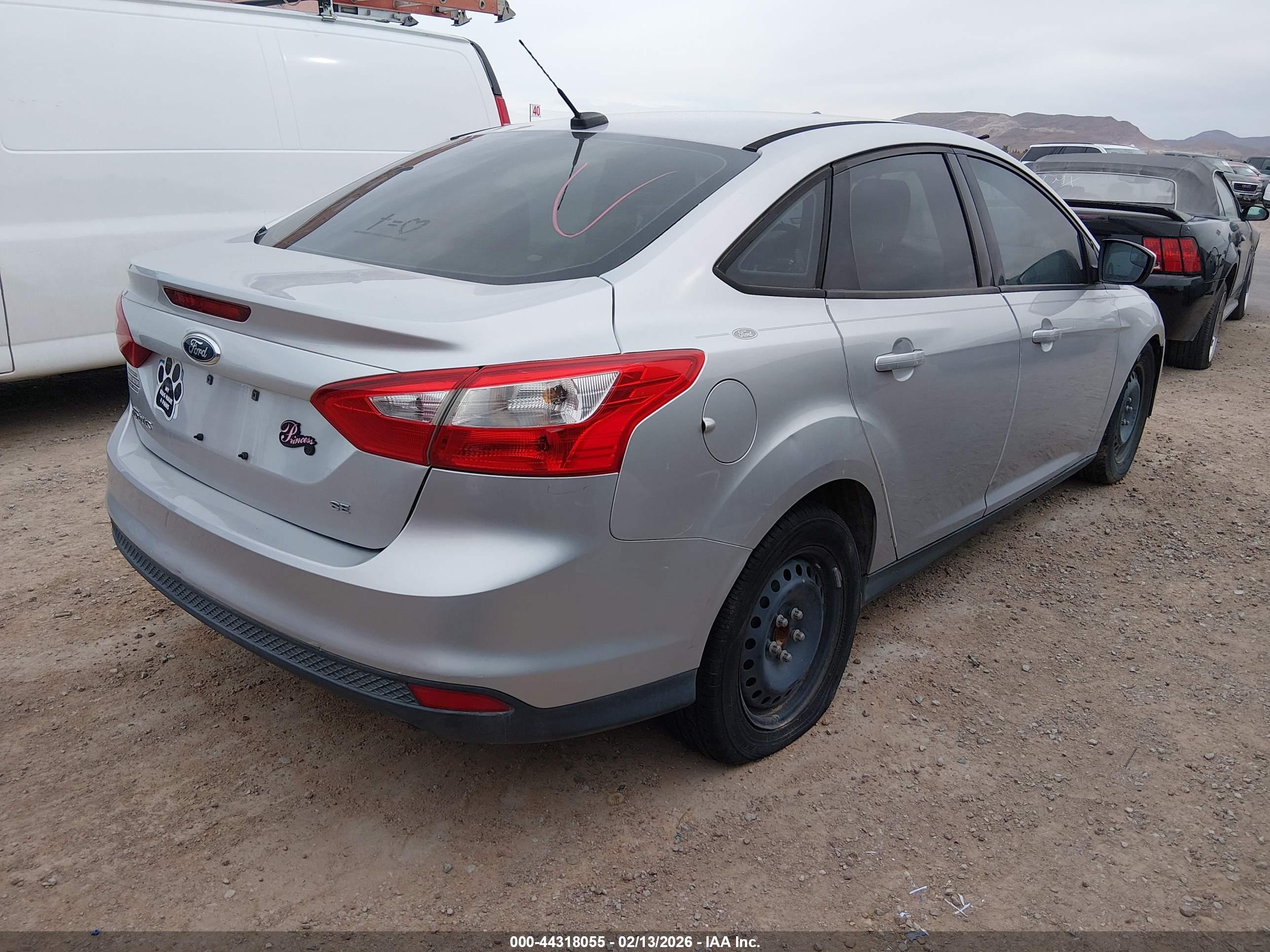 FORD FOCUS image 4