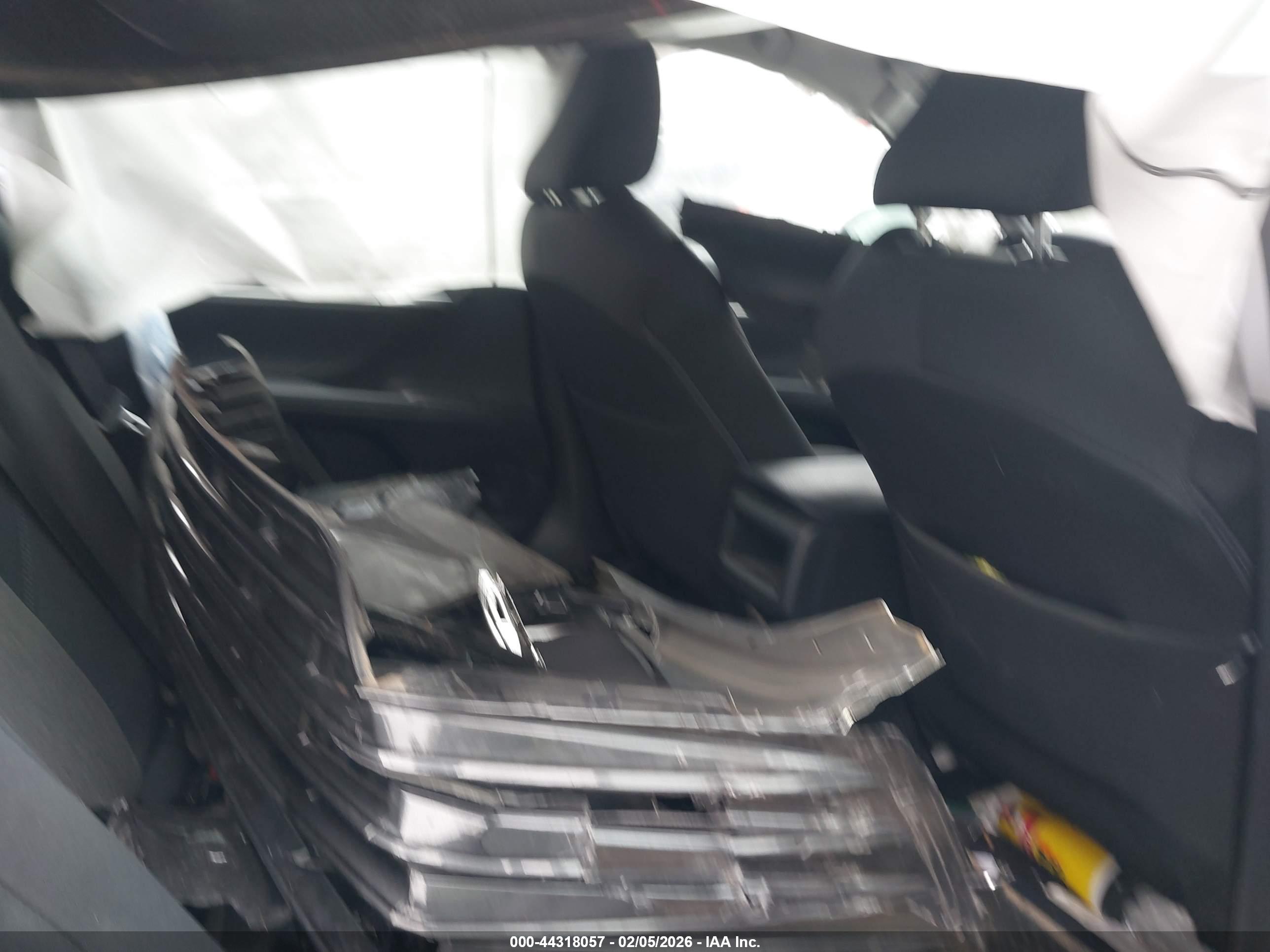 TOYOTA CAMRY image 8