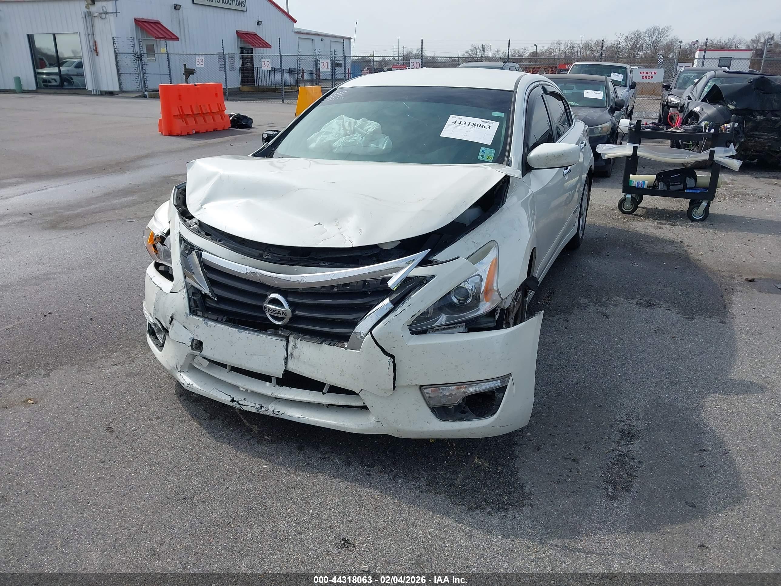 NISSAN ALTIMA image 2