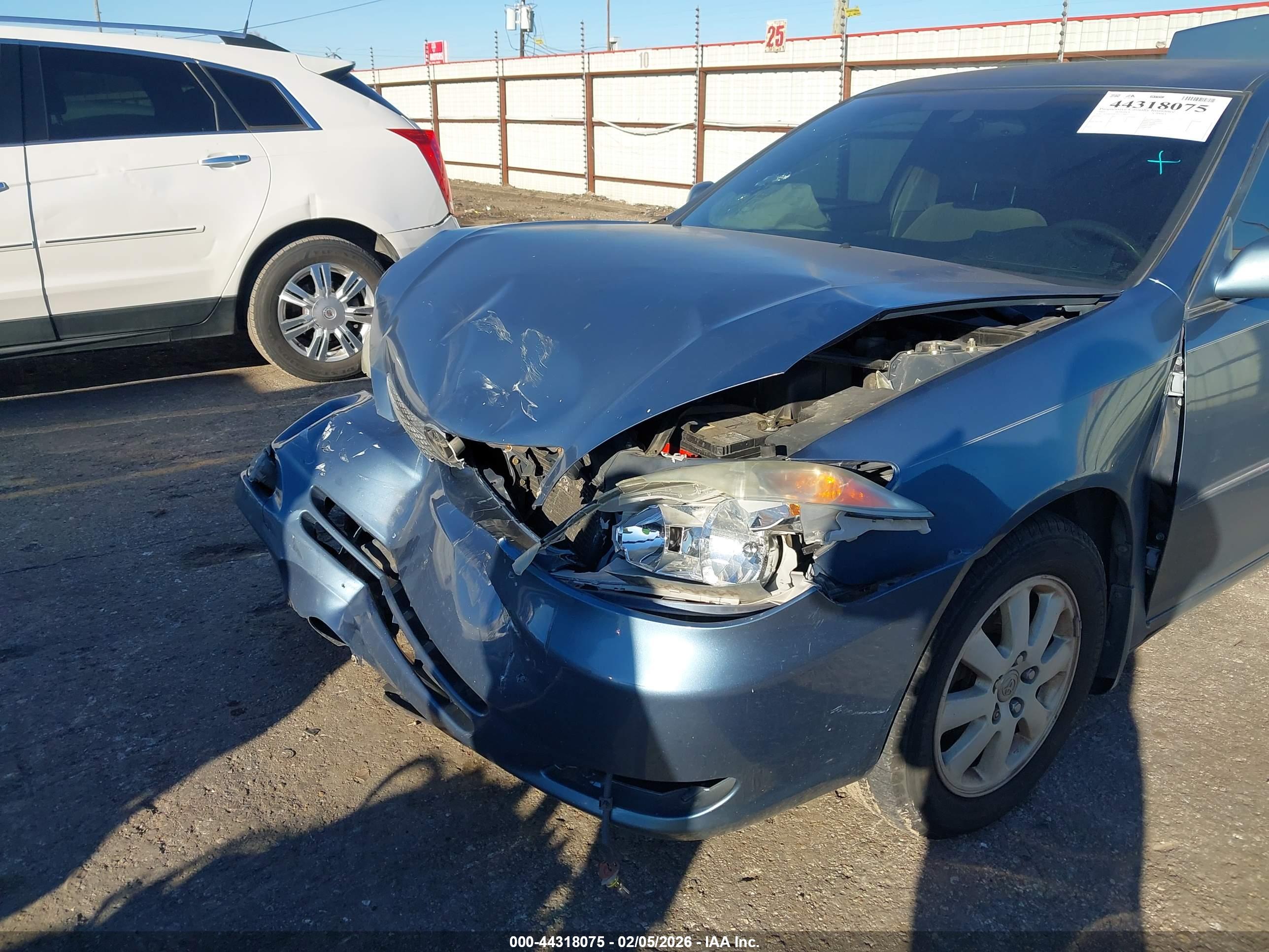 TOYOTA CAMRY image 6