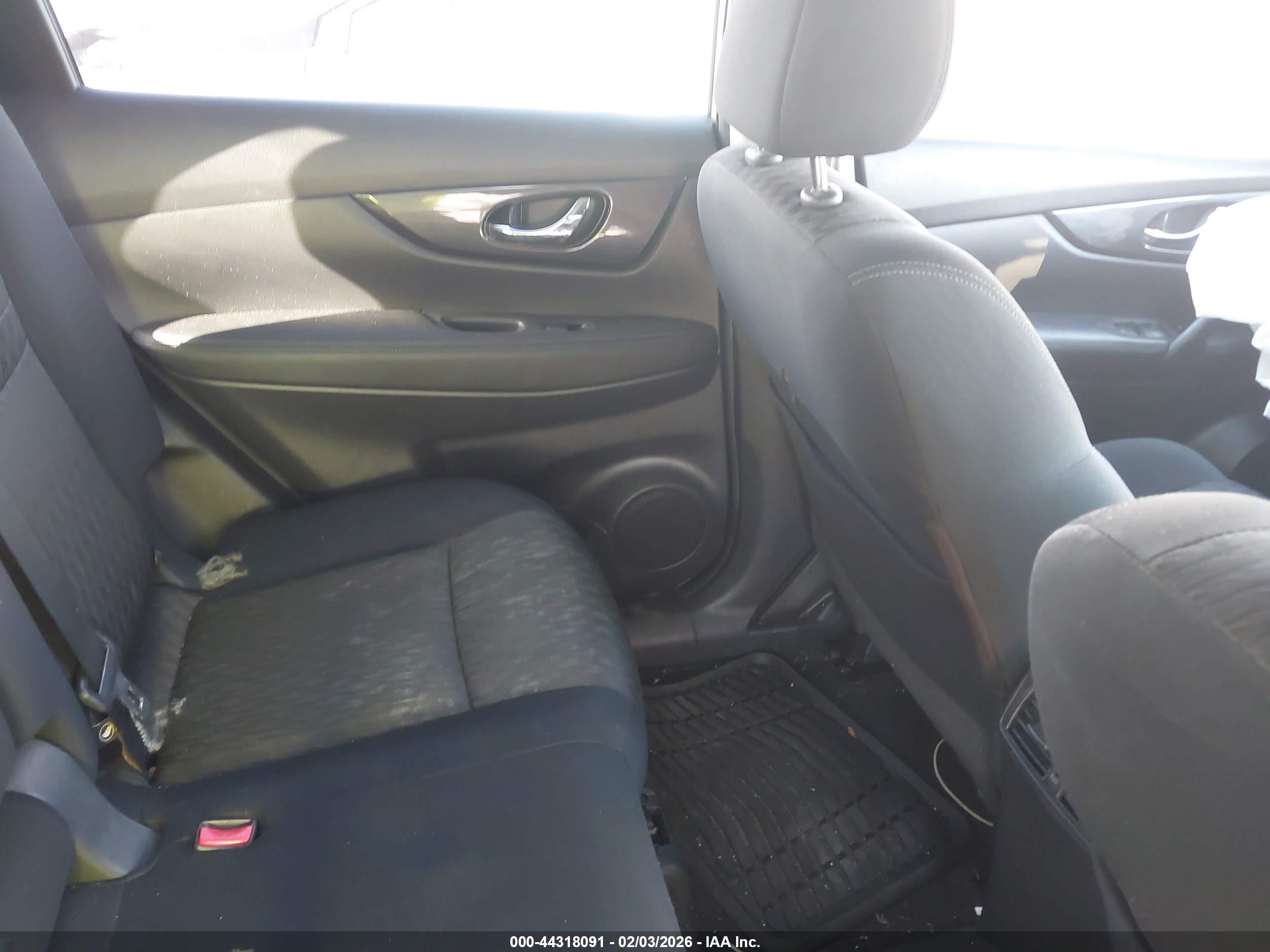 NISSAN ROGUE image 8