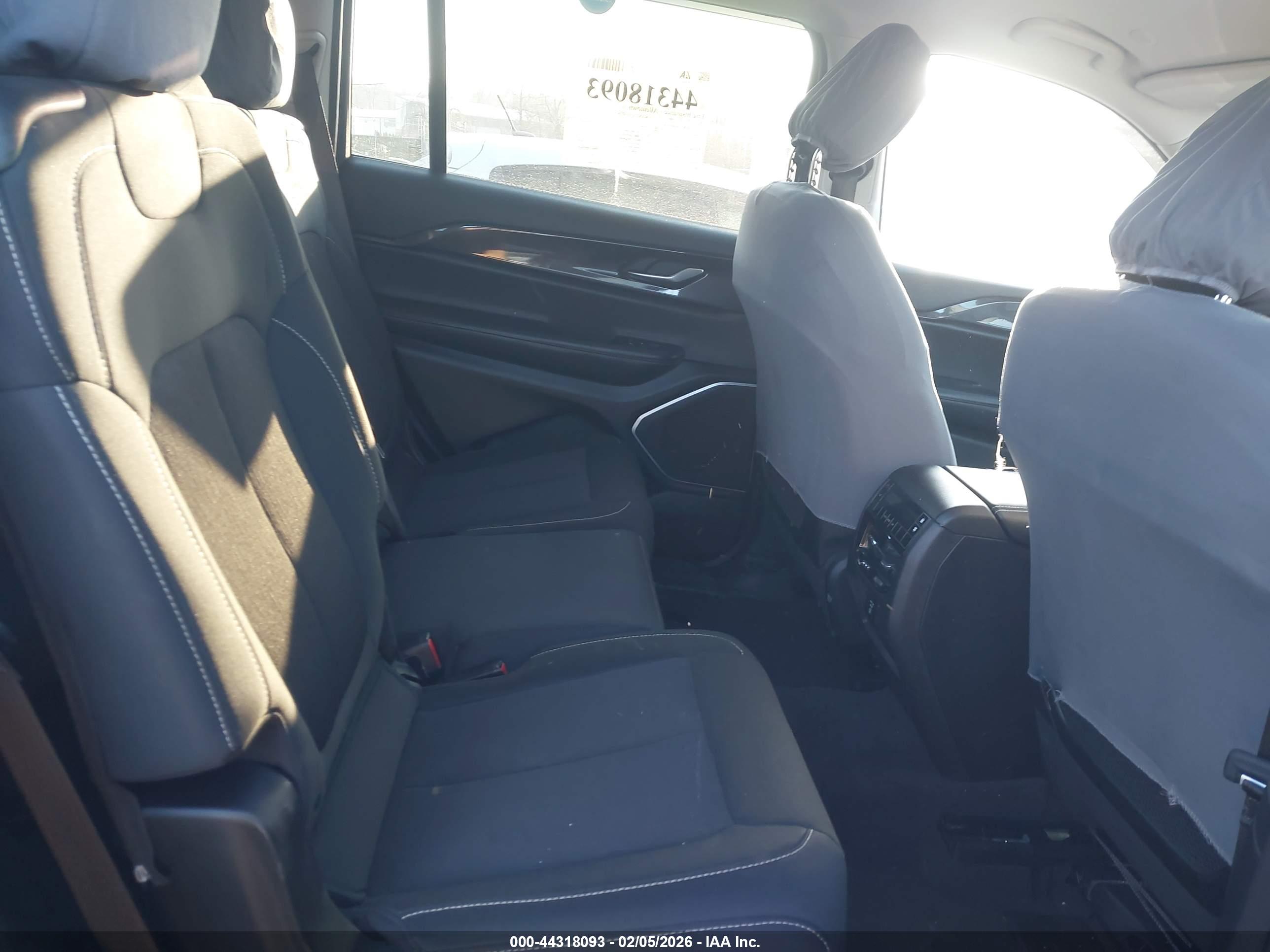 JEEP GRAND image 8