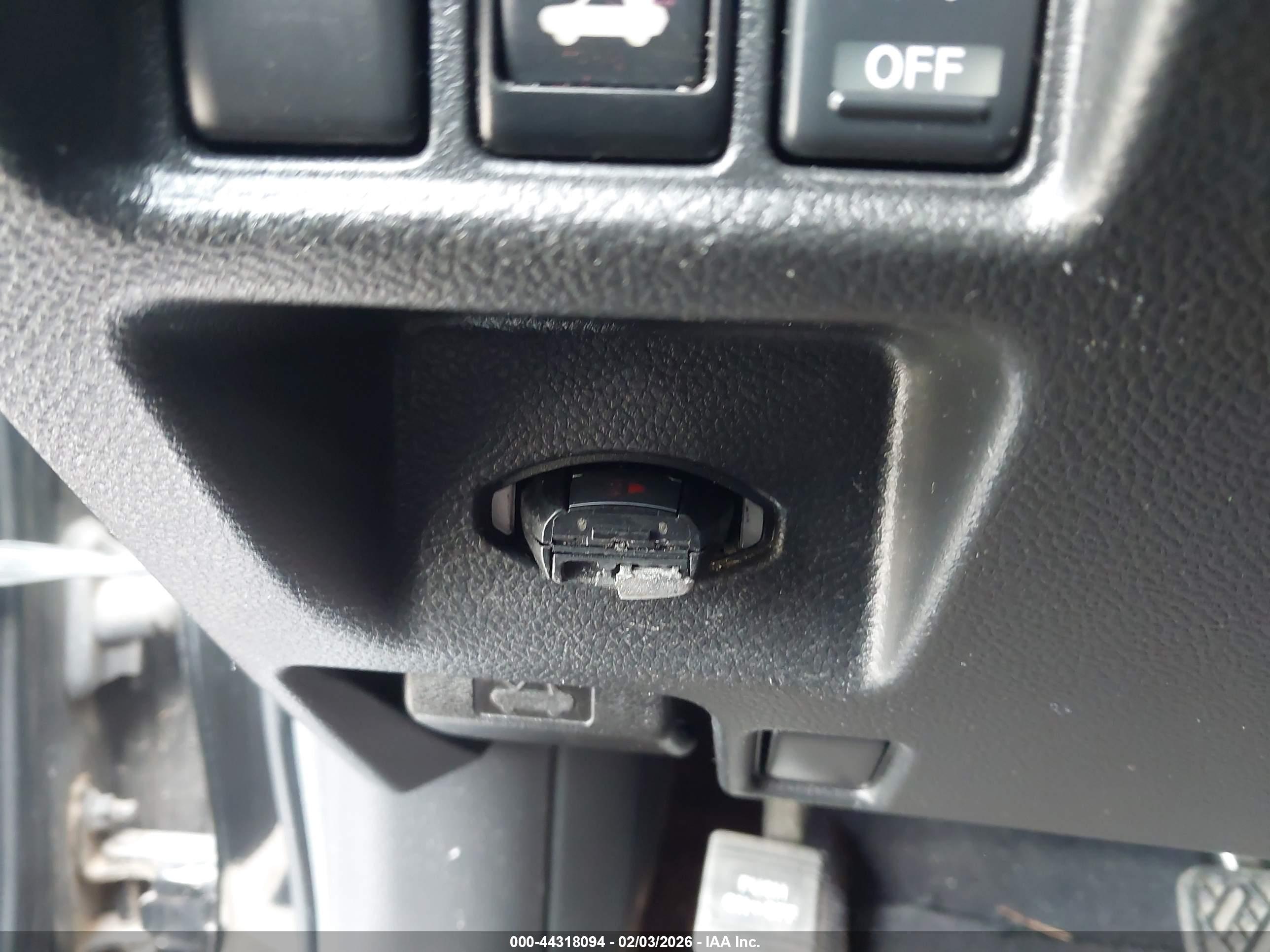 INFINITI G37 image 11