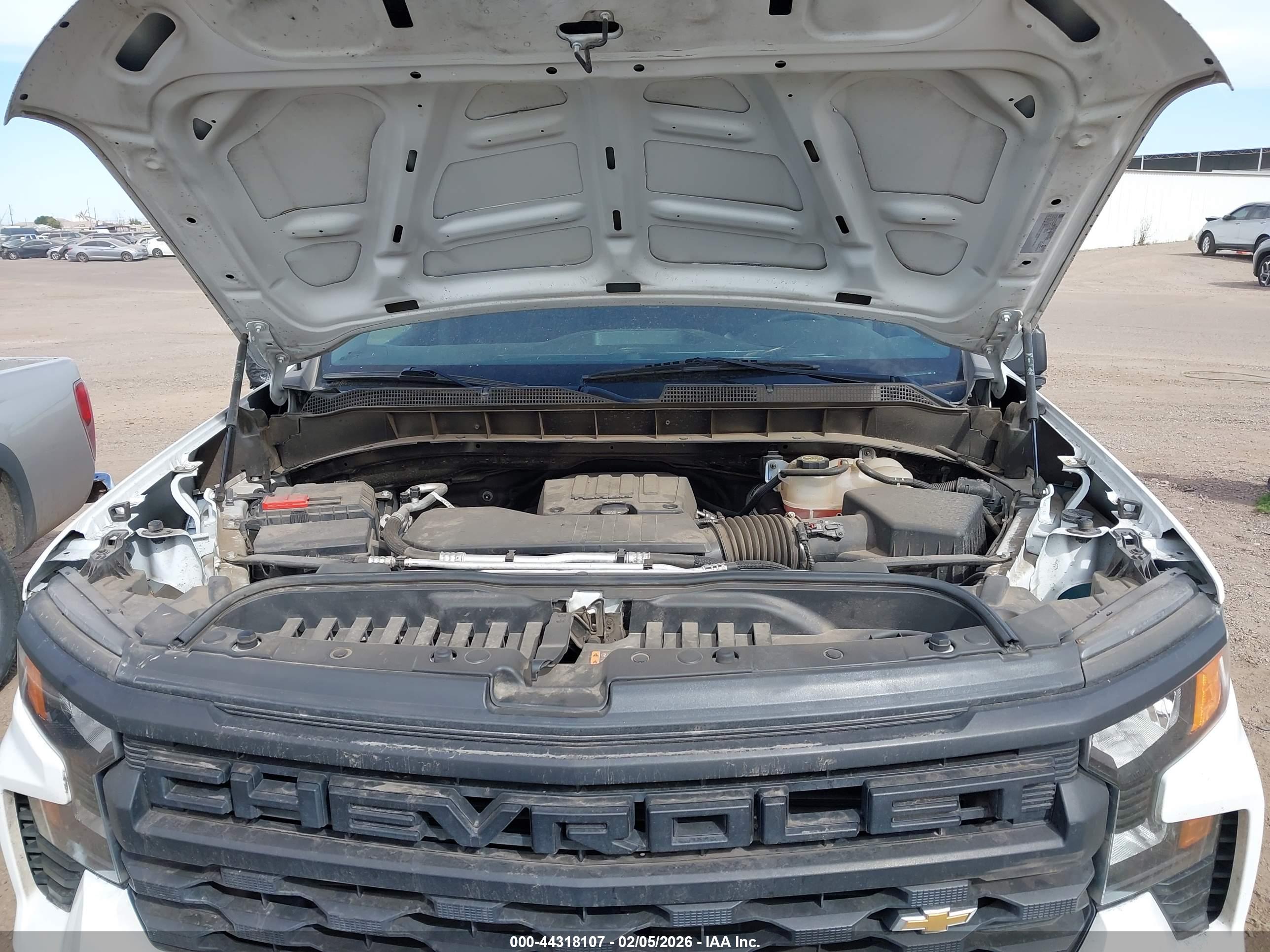 CHEVROLET SILVERADO image 10