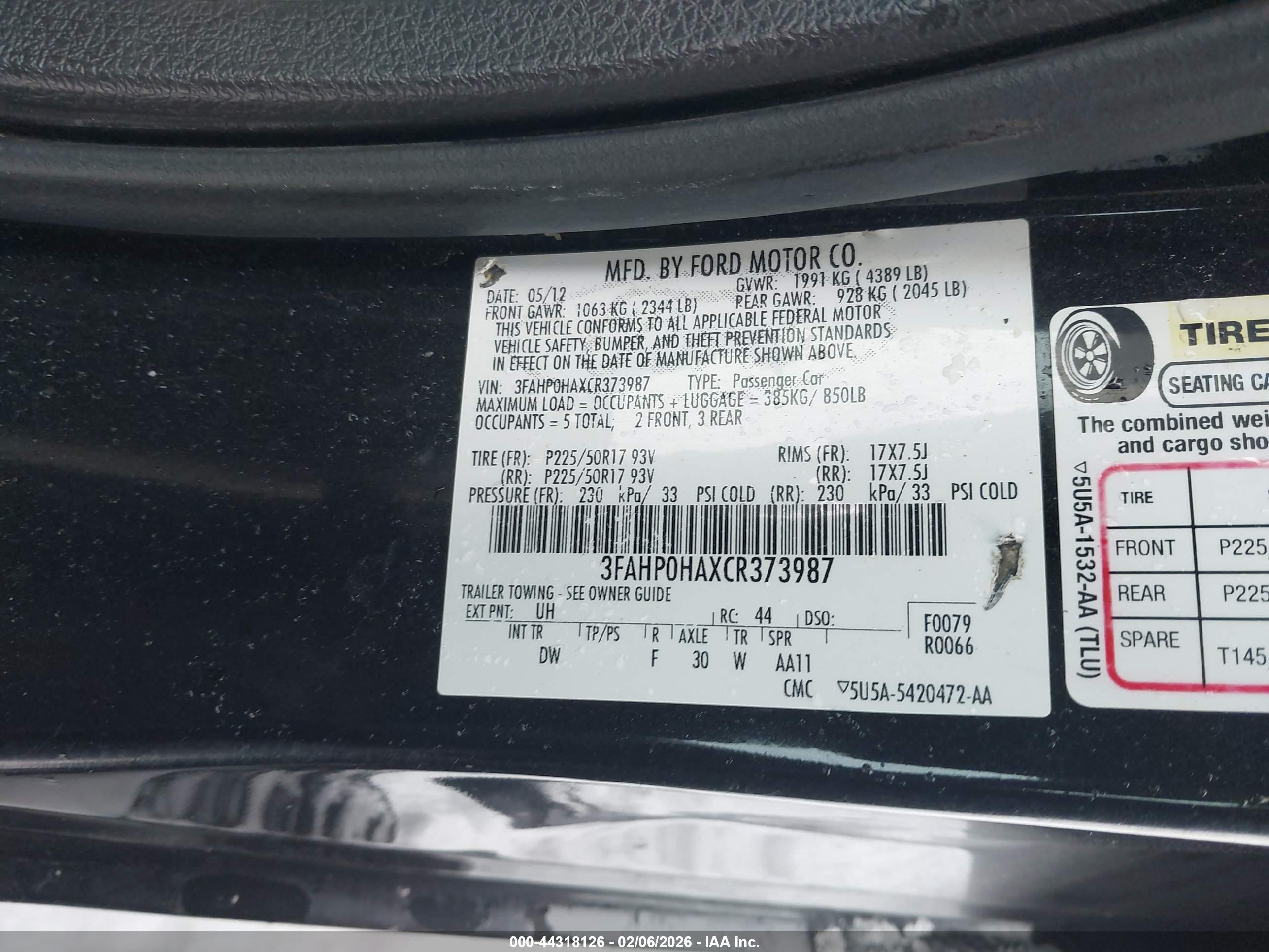 FORD FUSION image 9