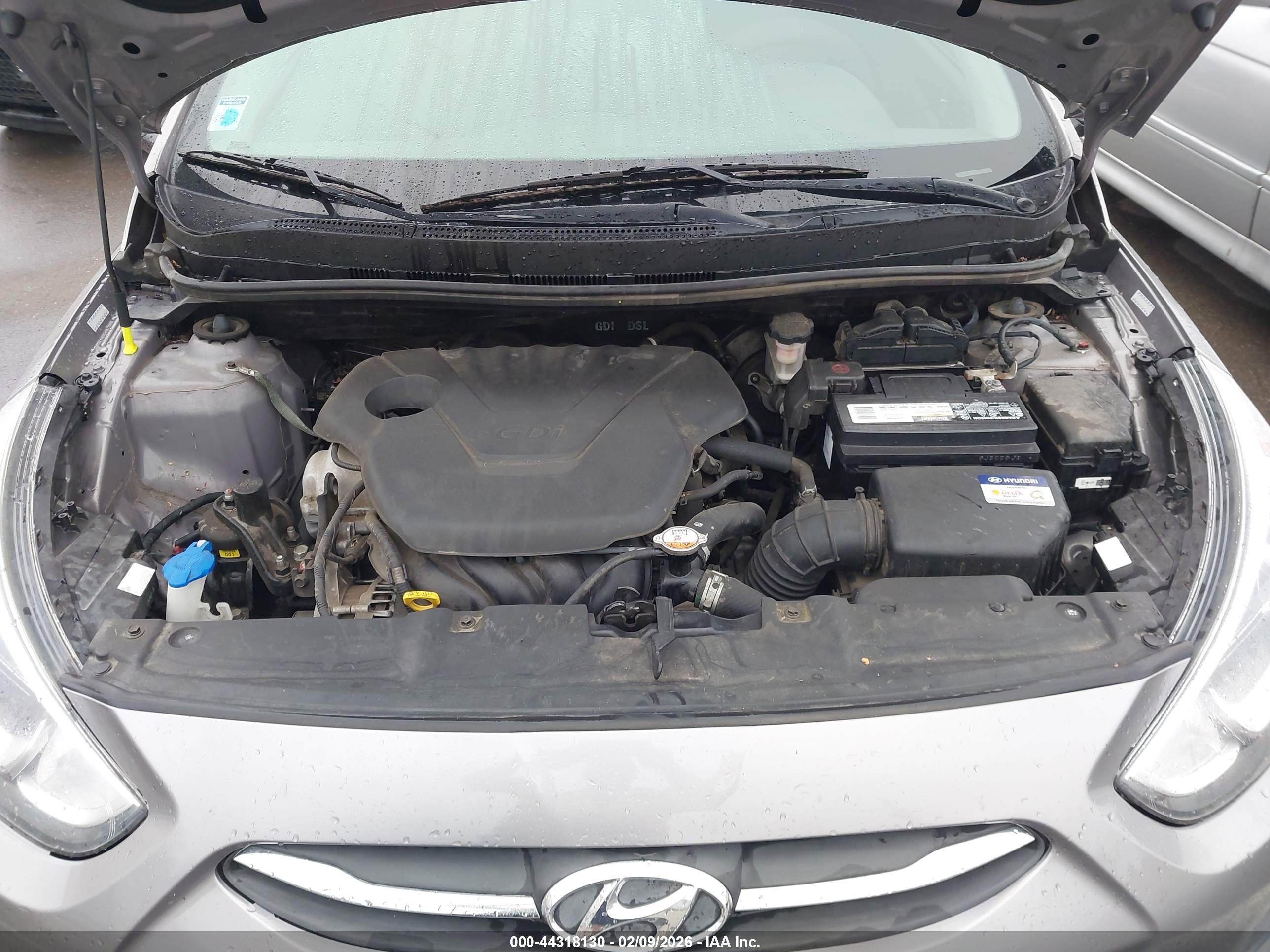 HYUNDAI ACCENT image 10