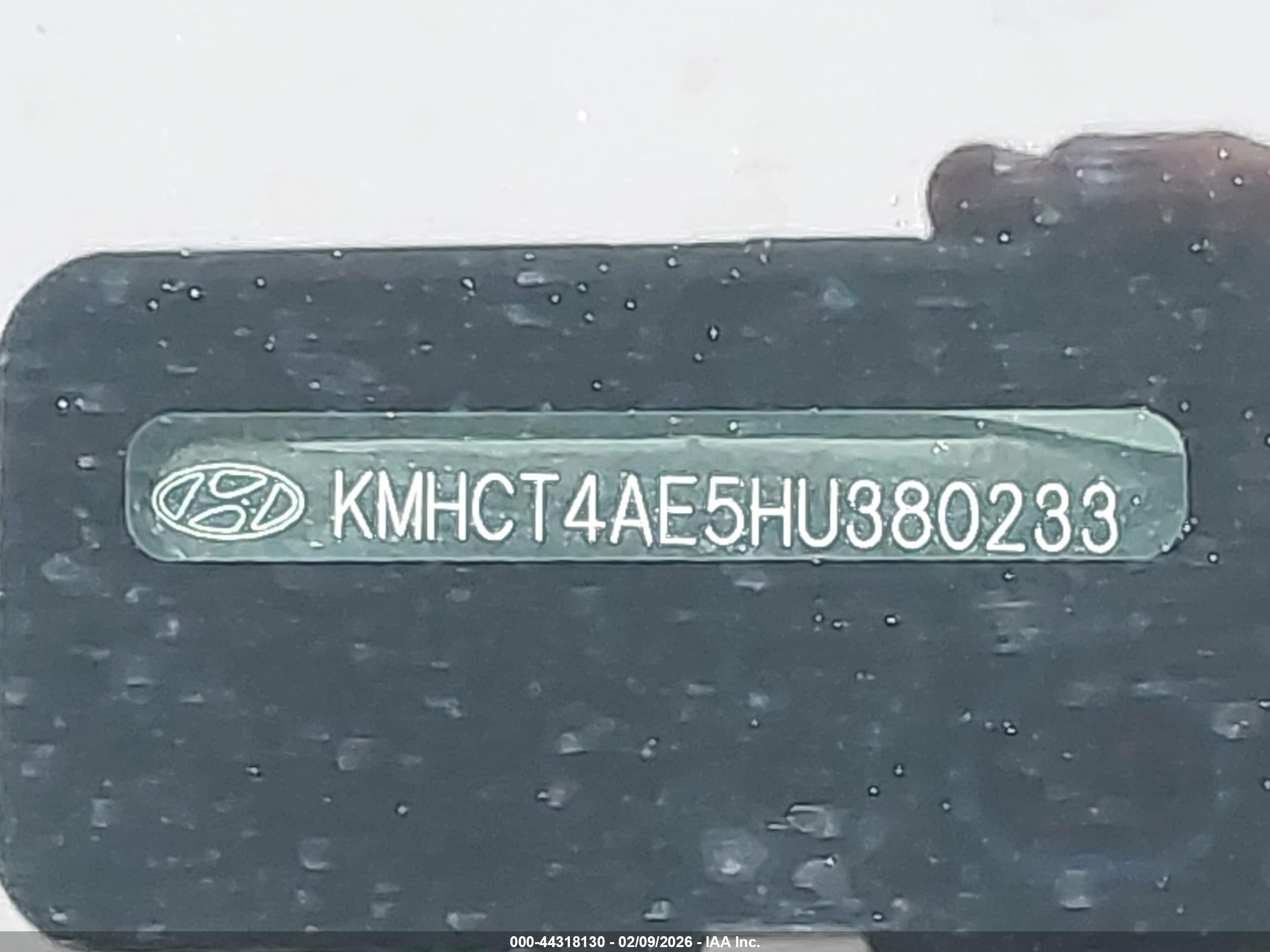 HYUNDAI ACCENT image 9