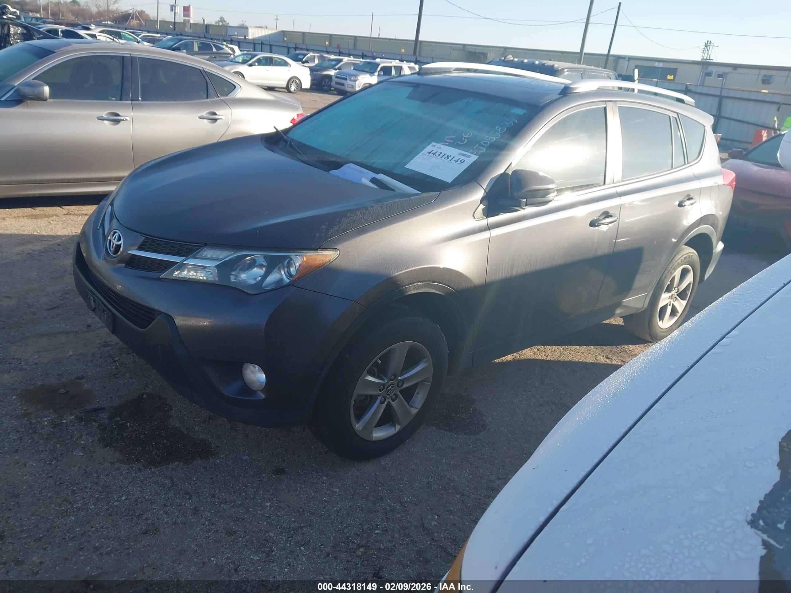 TOYOTA RAV4 image 2