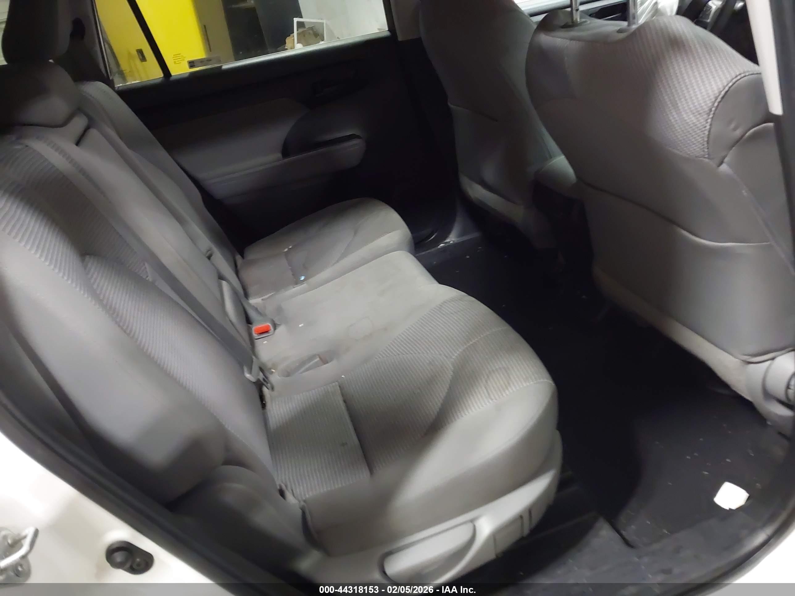 TOYOTA HIGHLANDER image 8