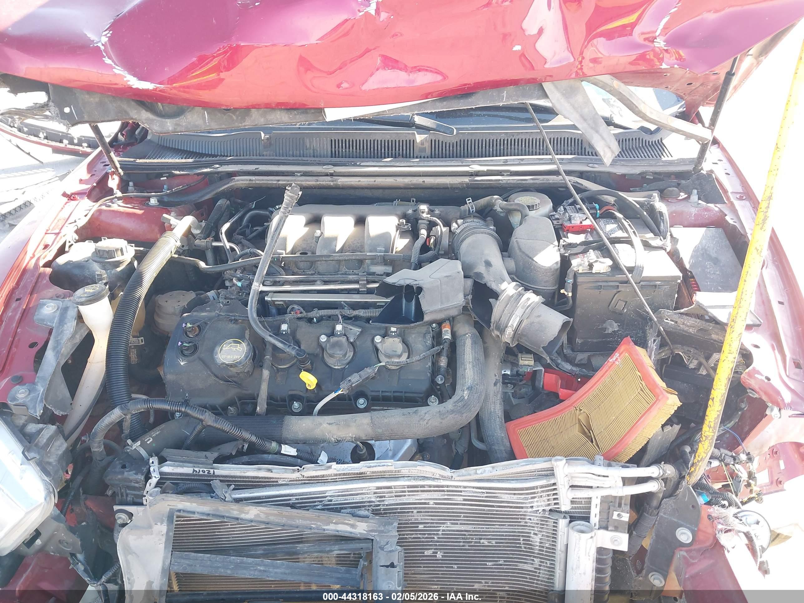 FORD TAURUS image 10
